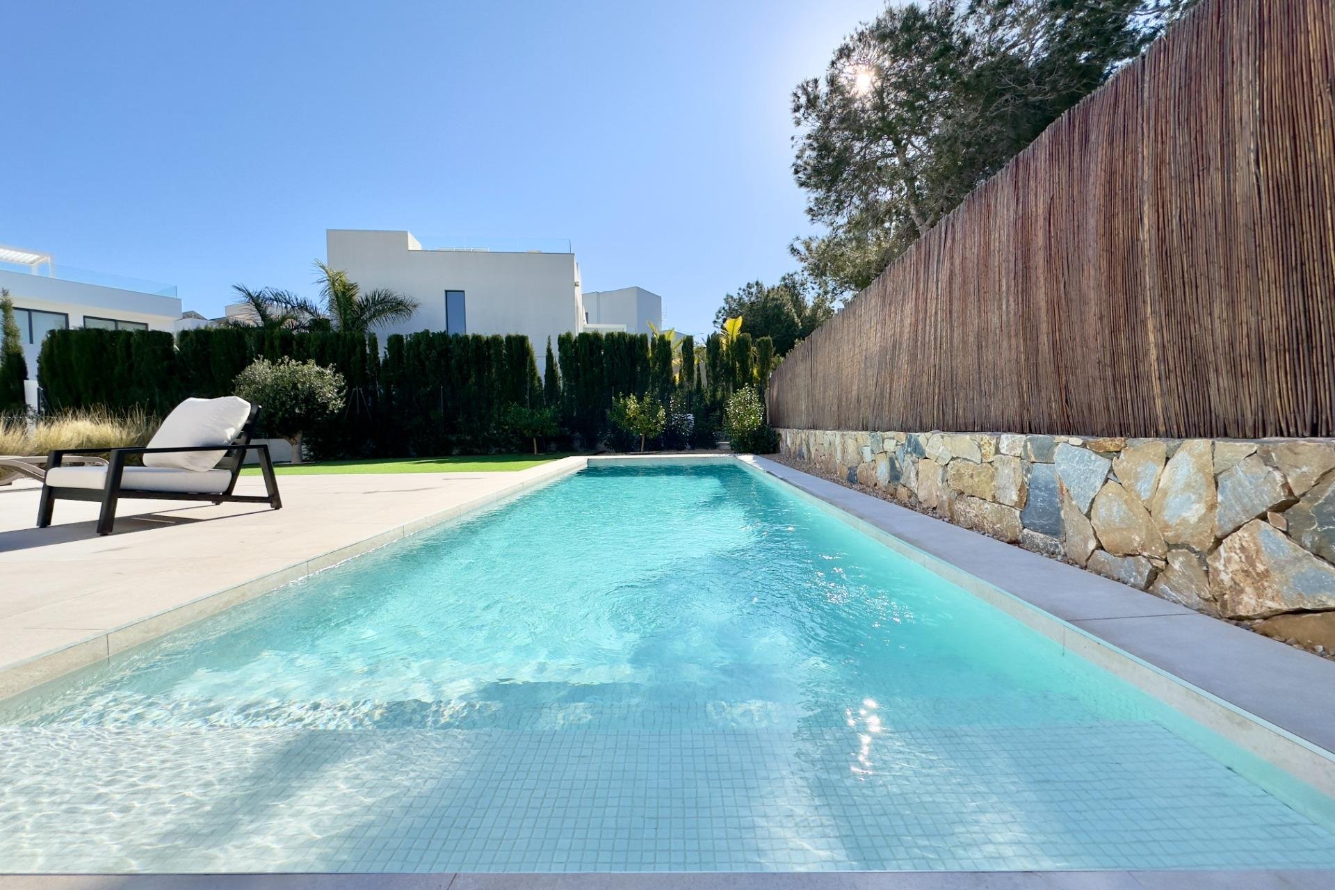 Återförsäljning - Villa -
Orihuela - Las Colinas Golf