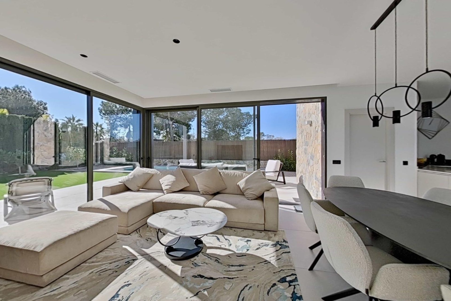 Återförsäljning - Villa -
Orihuela - Las Colinas Golf