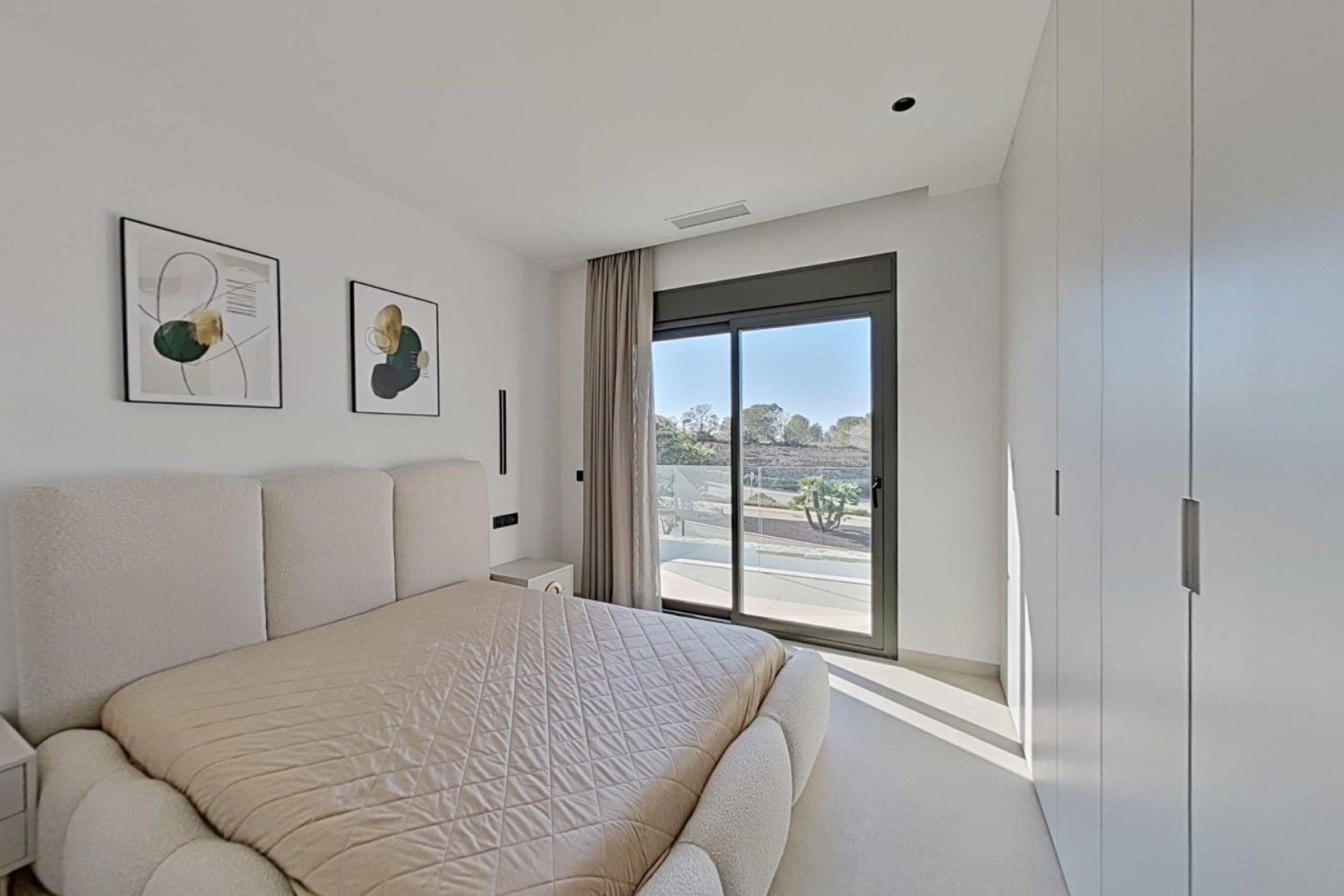 Återförsäljning - Villa -
Orihuela - Las Colinas Golf