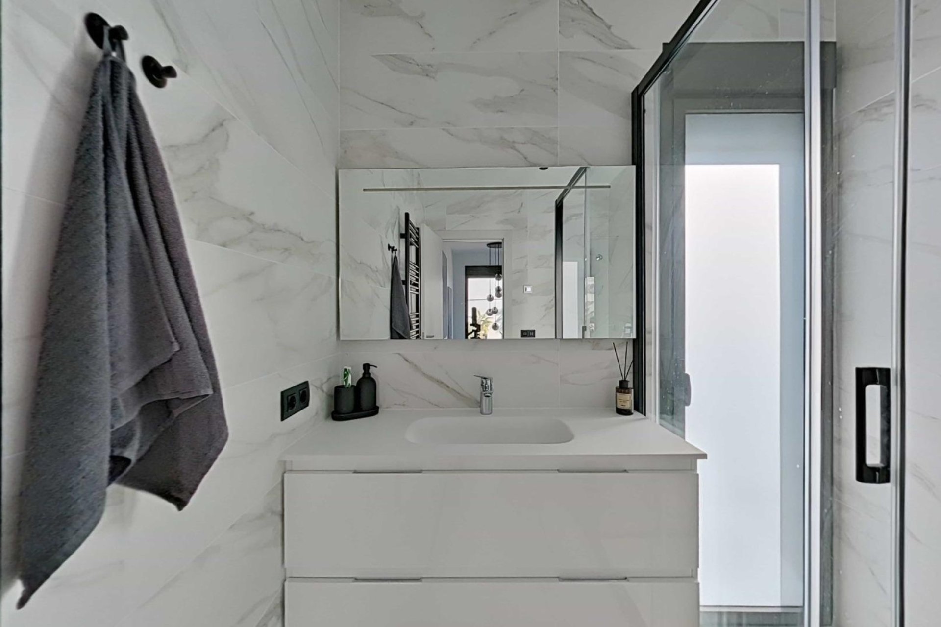 Återförsäljning - Villa -
Orihuela - Las Colinas Golf