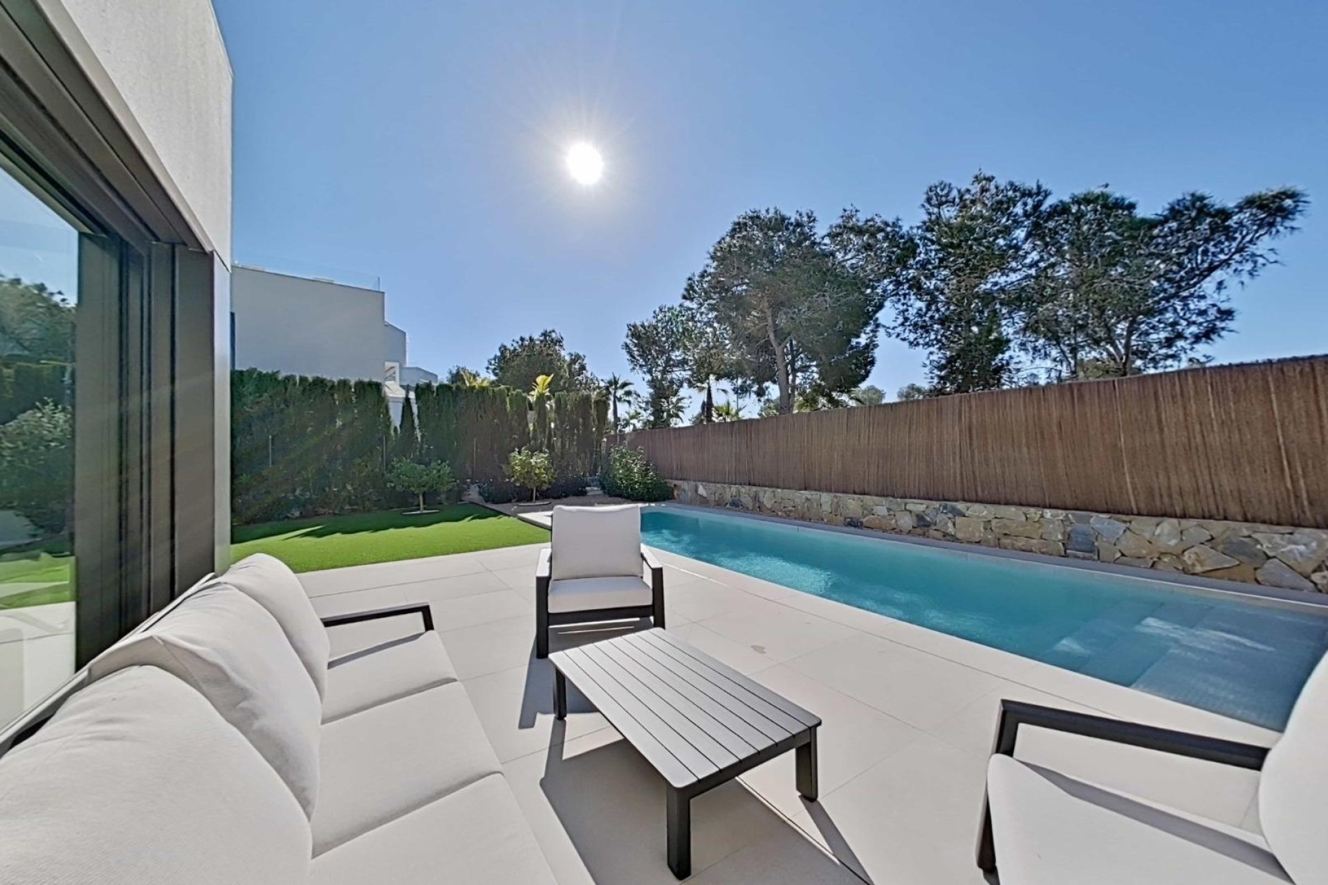 Återförsäljning - Villa -
Orihuela - Las Colinas Golf