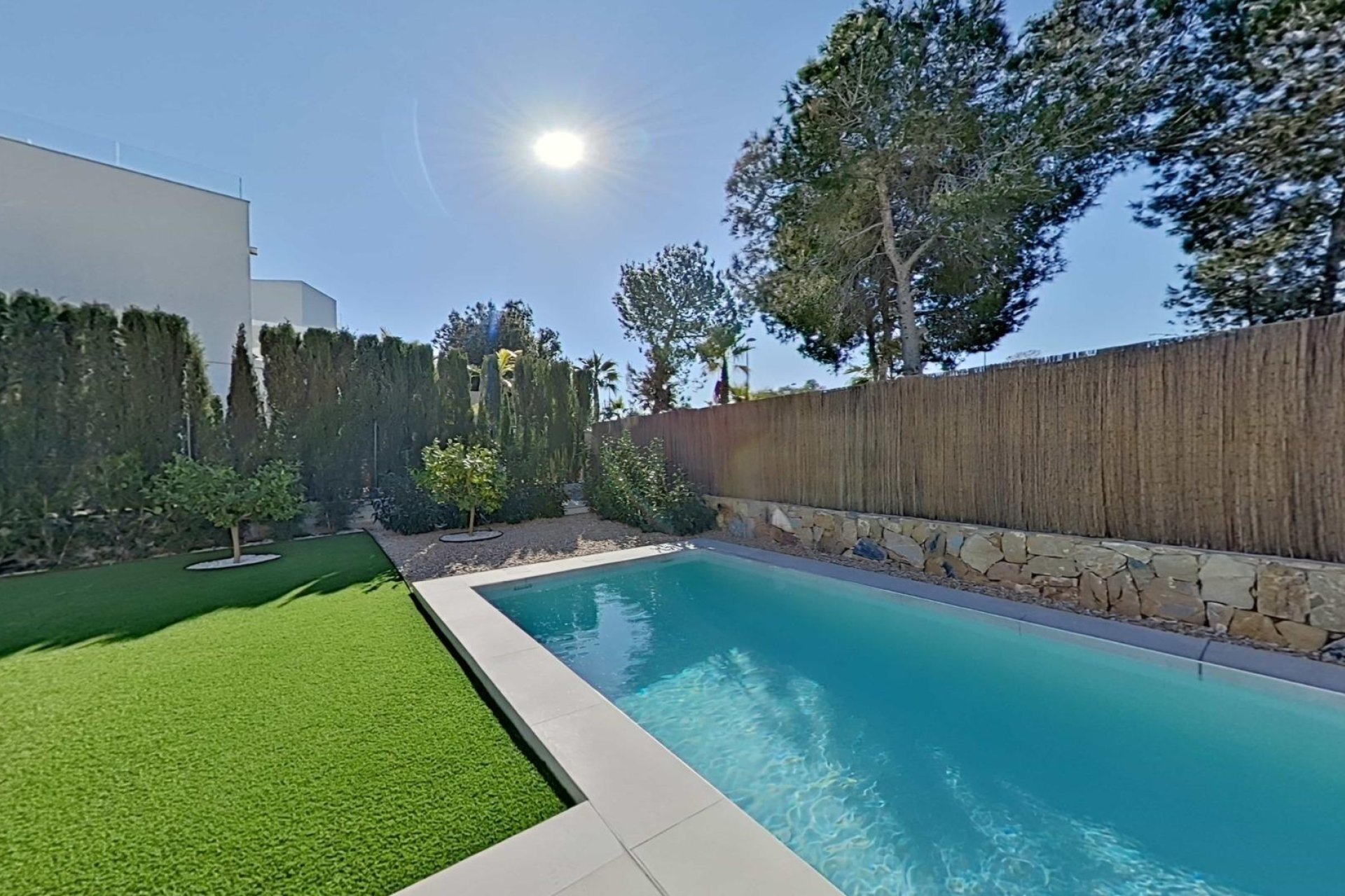 Återförsäljning - Villa -
Orihuela - Las Colinas Golf