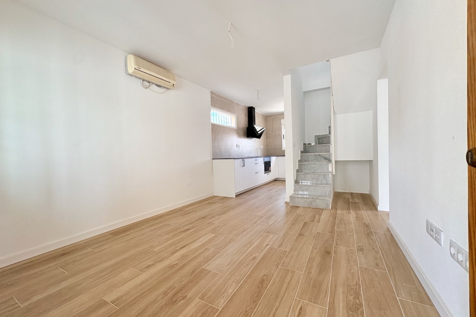 Återförsäljning - Villa -
Orihuela - Los Balcones