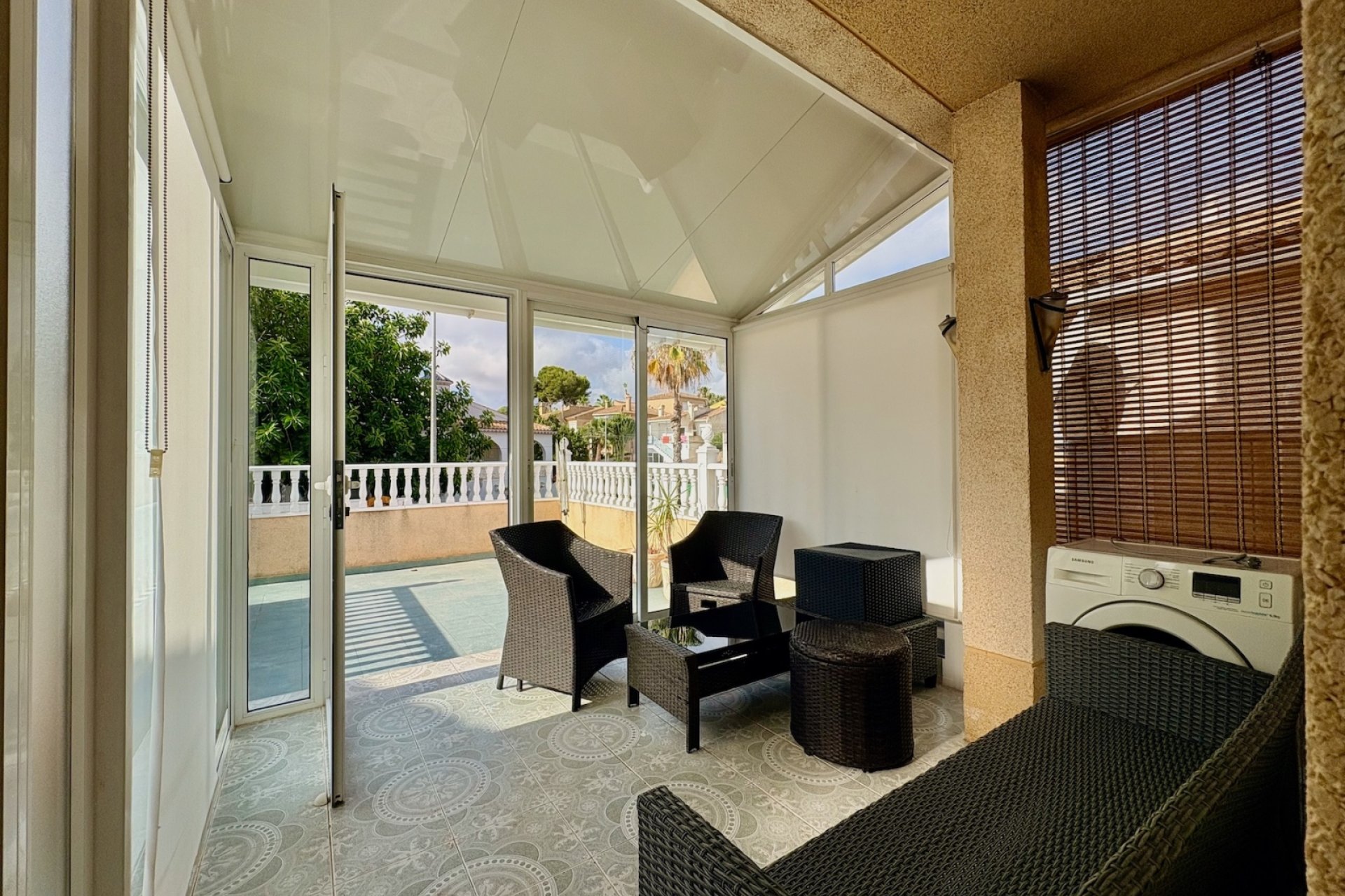 Återförsäljning - Villa -
Orihuela - Los Balcones
