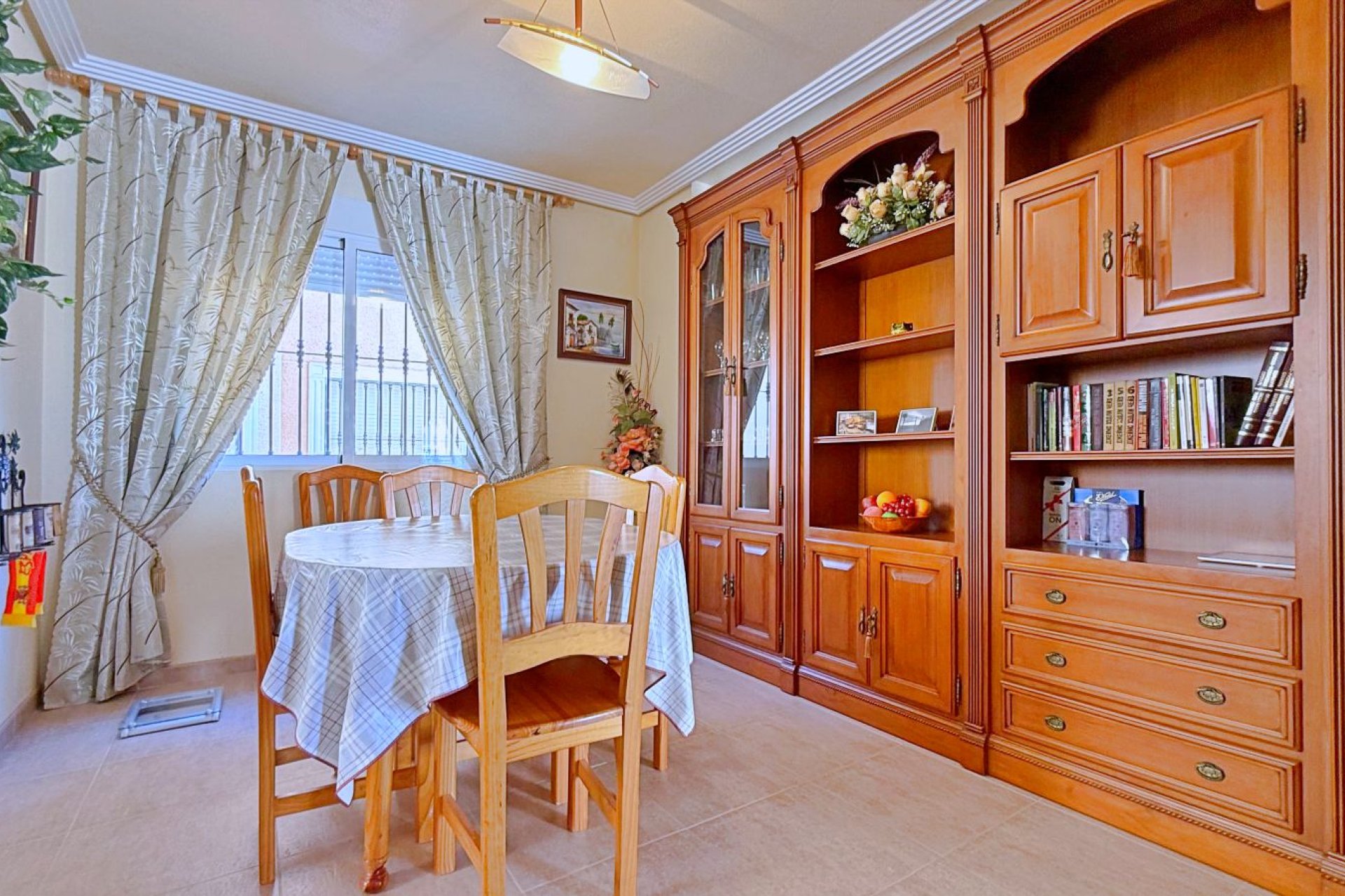 Återförsäljning - Villa -
Orihuela - Orihuela Costa
