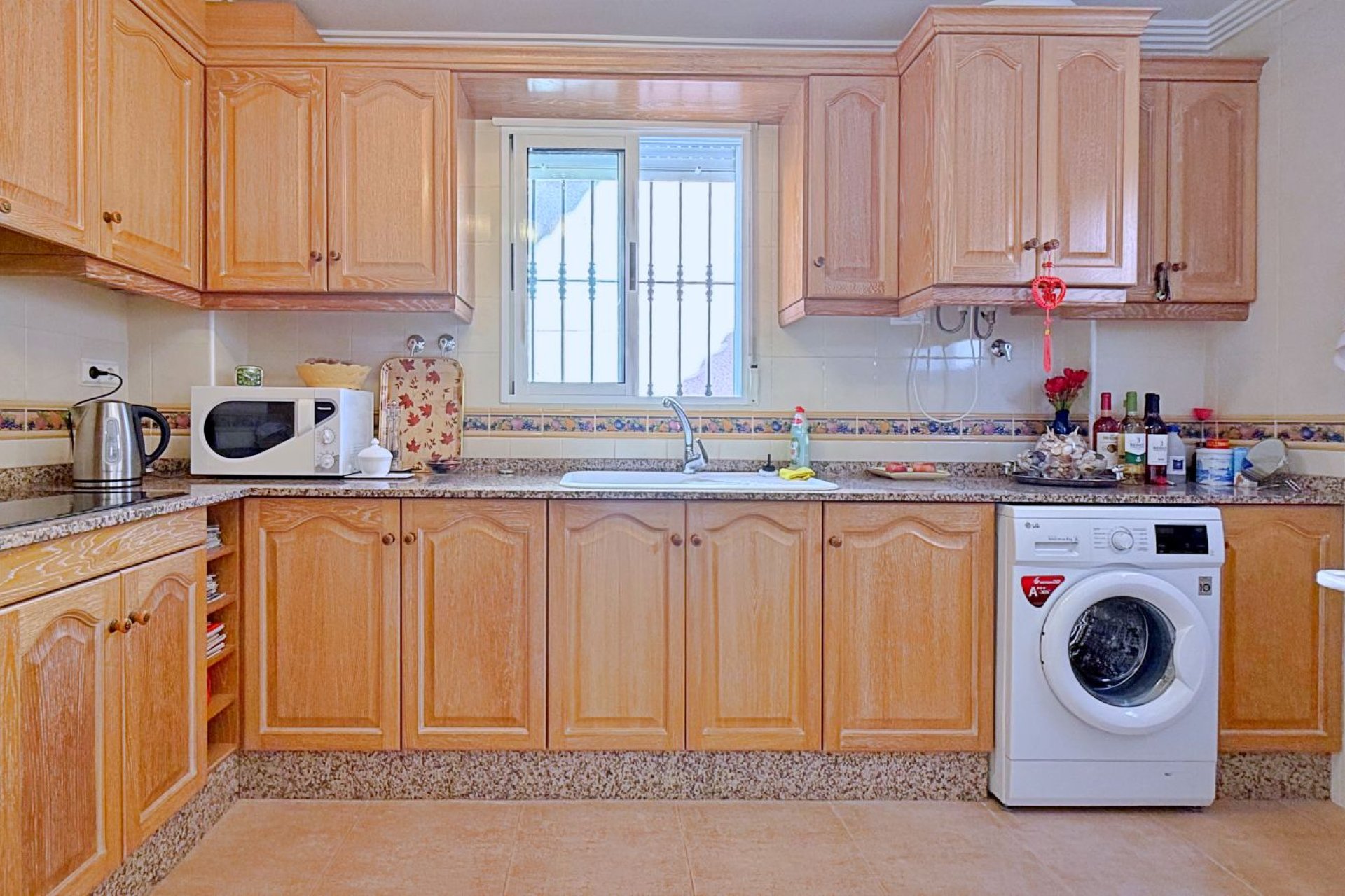 Återförsäljning - Villa -
Orihuela - Orihuela Costa