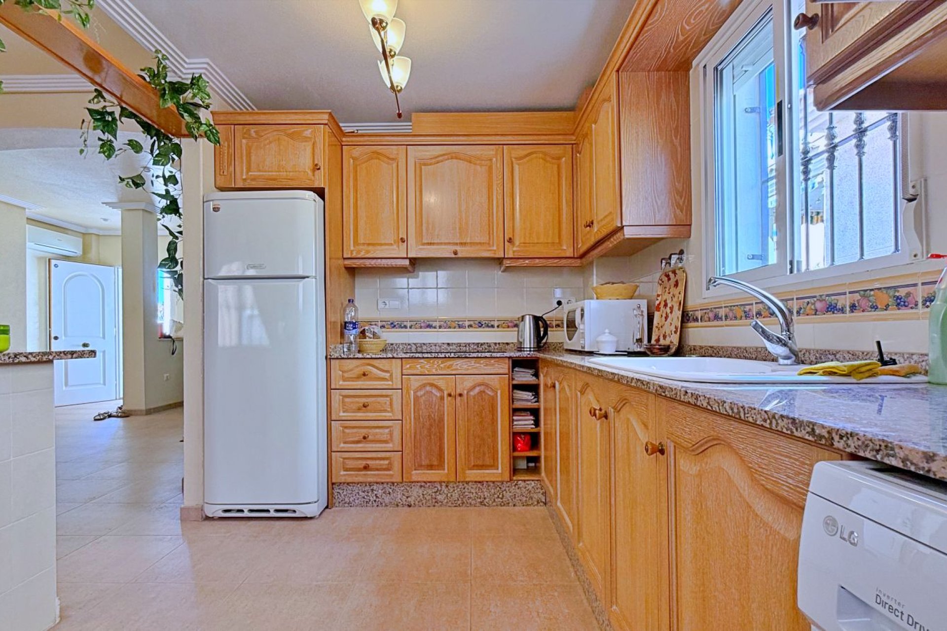 Återförsäljning - Villa -
Orihuela - Orihuela Costa