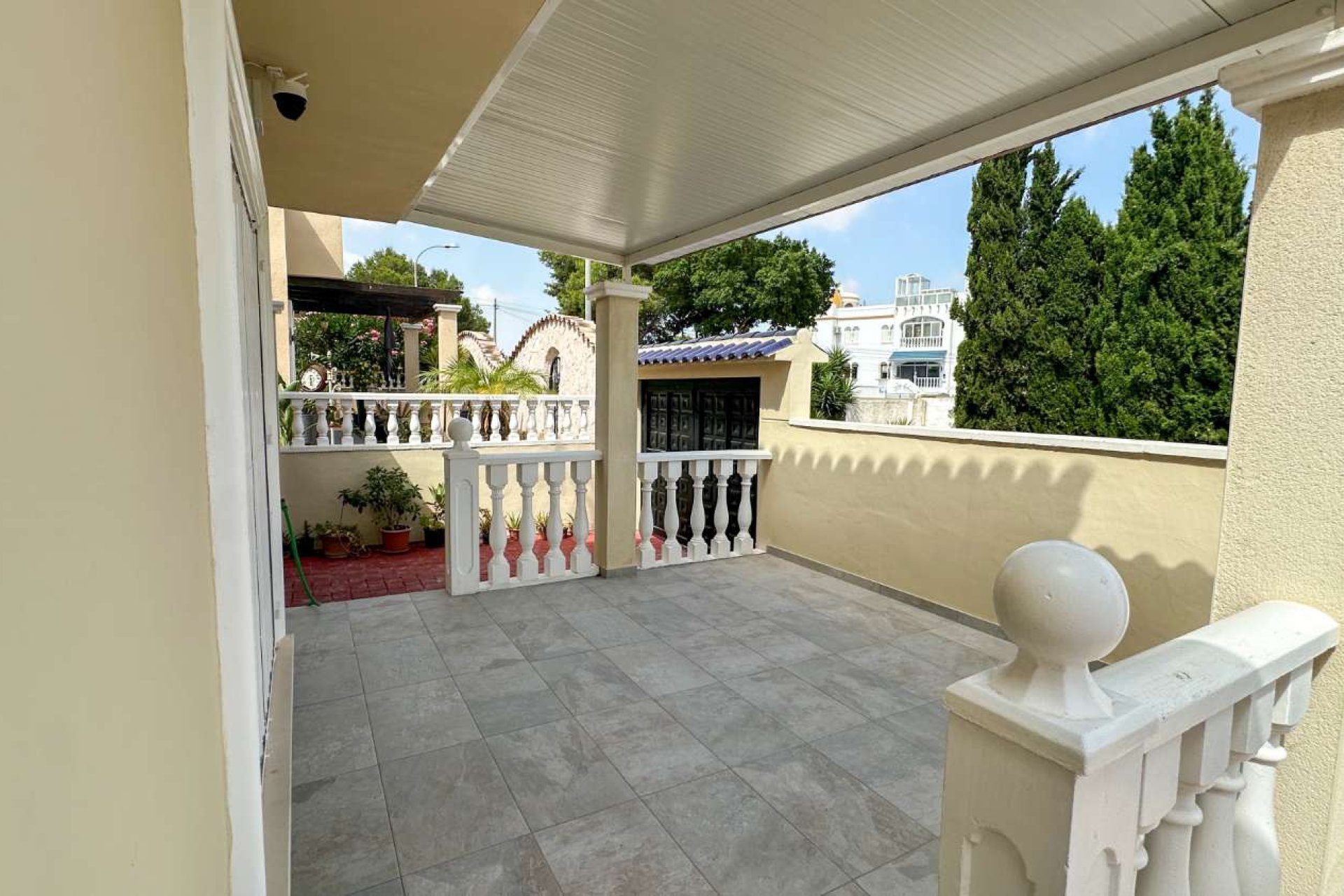Återförsäljning - Villa -
Orihuela - Orihuela Costa