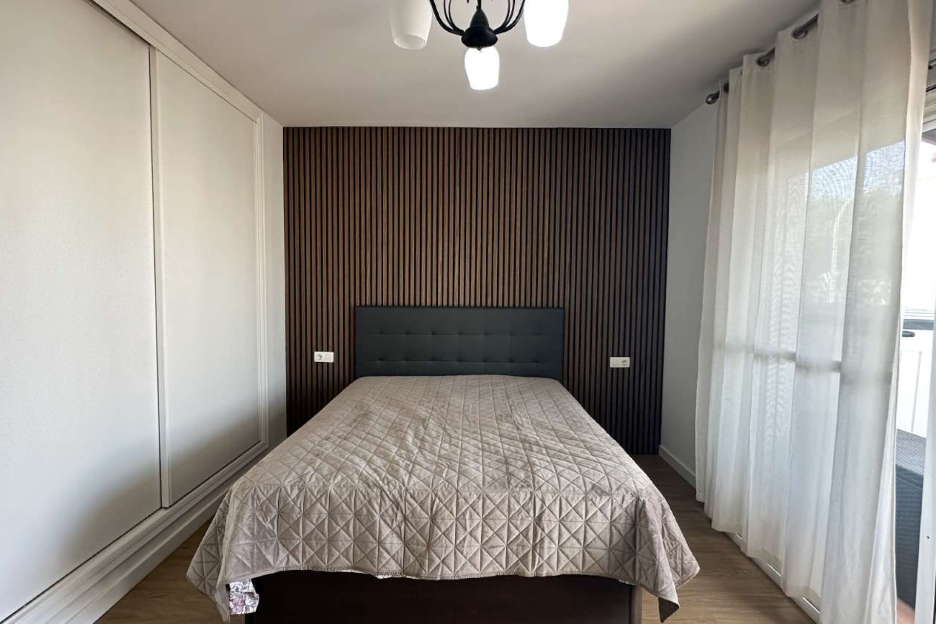 Återförsäljning - Villa -
Orihuela - Orihuela Costa