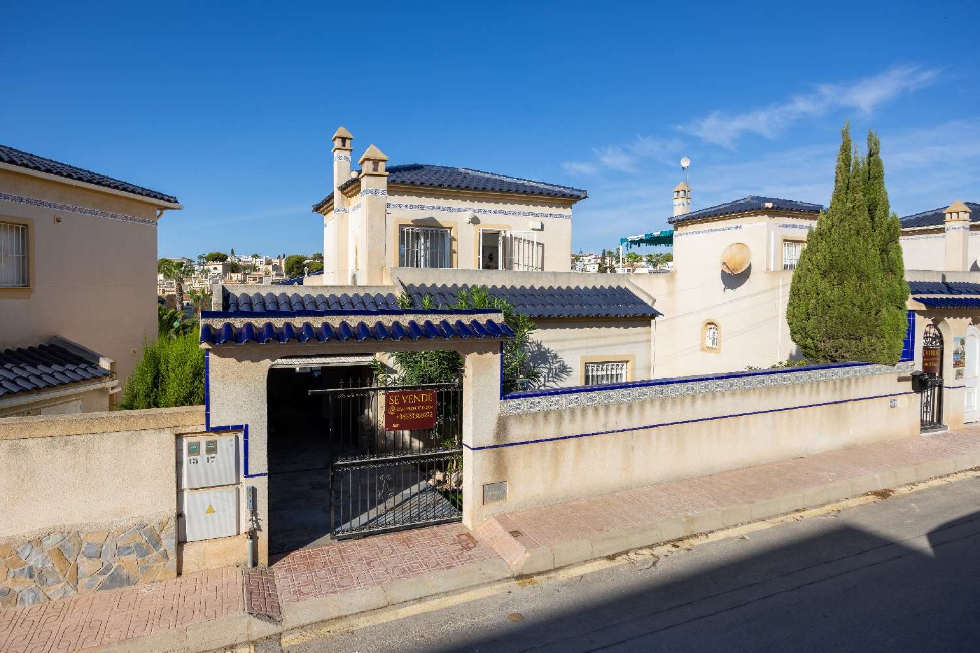 Återförsäljning - Villa -
Orihuela - Villamartín-Las Filipinas