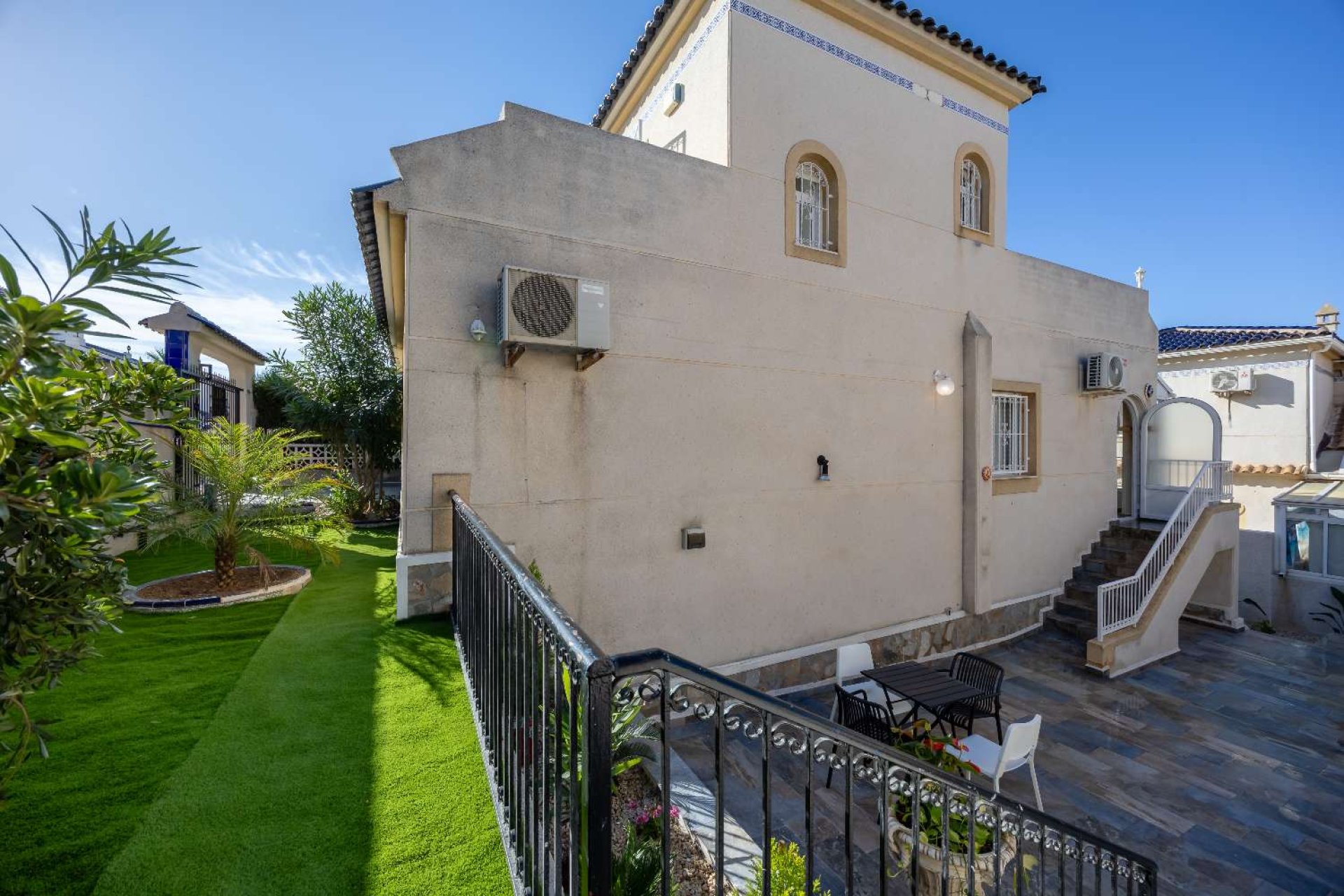 Återförsäljning - Villa -
Orihuela - Villamartín-Las Filipinas