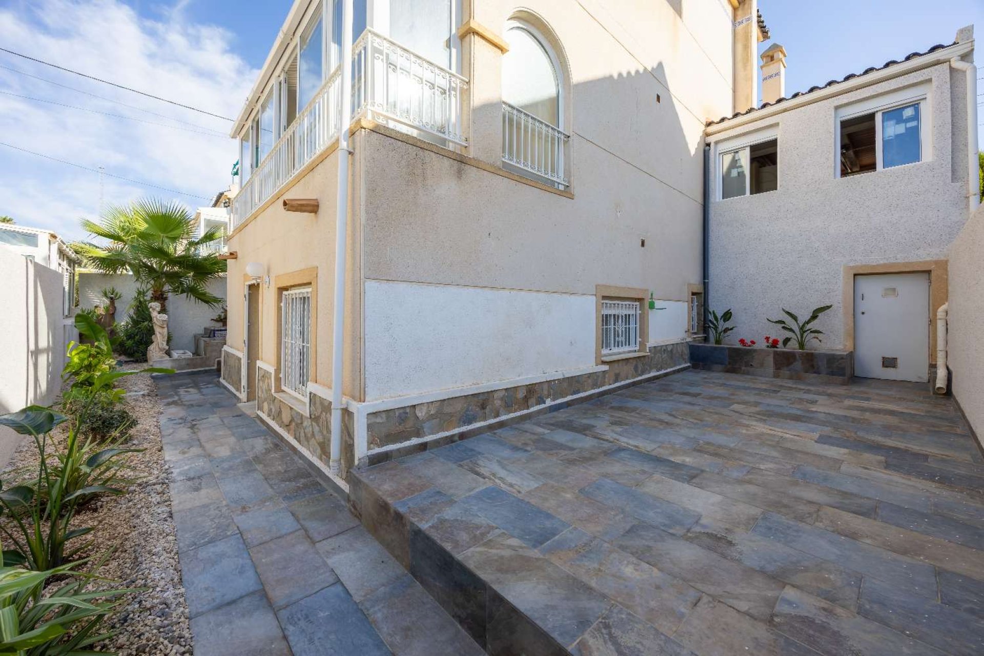 Återförsäljning - Villa -
Orihuela - Villamartín-Las Filipinas