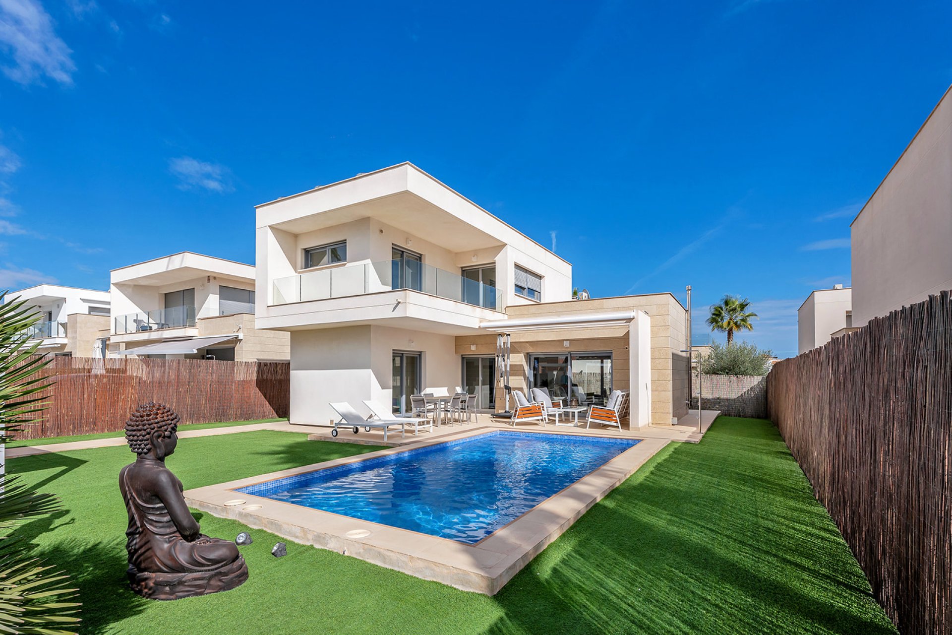 Återförsäljning - Villa -
Orihuela - Vistabella Golf