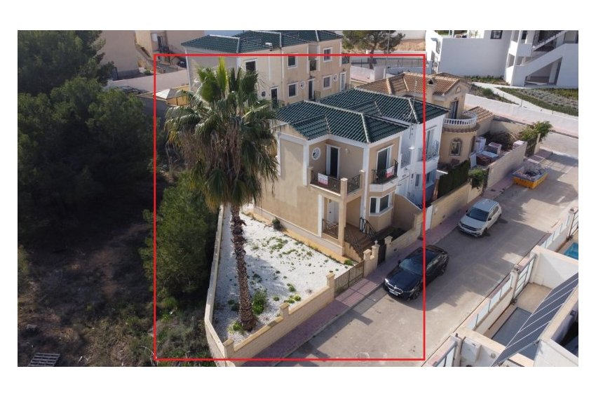 Återförsäljning - Villa -
Orihuela