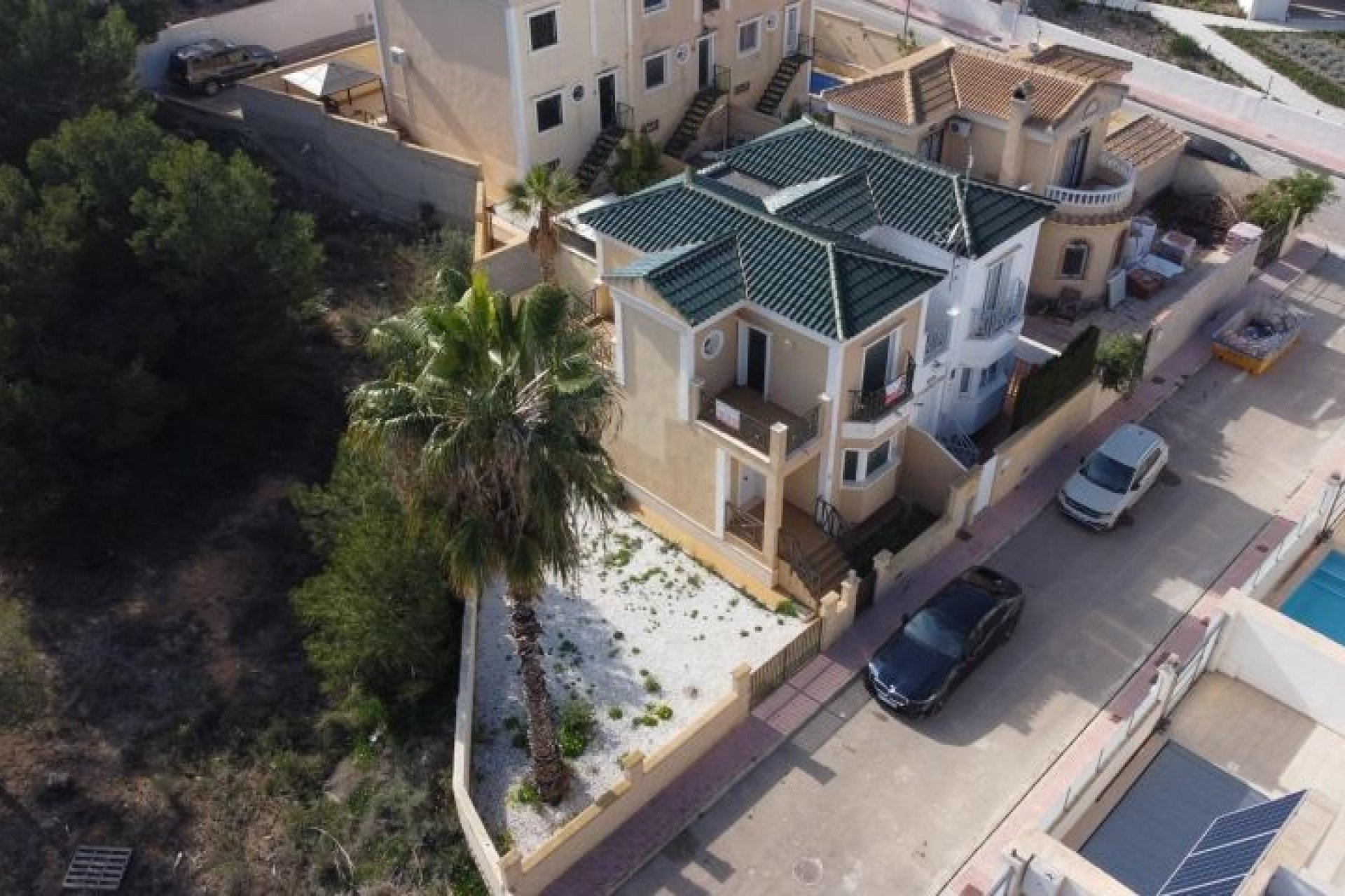 Återförsäljning - Villa -
Orihuela