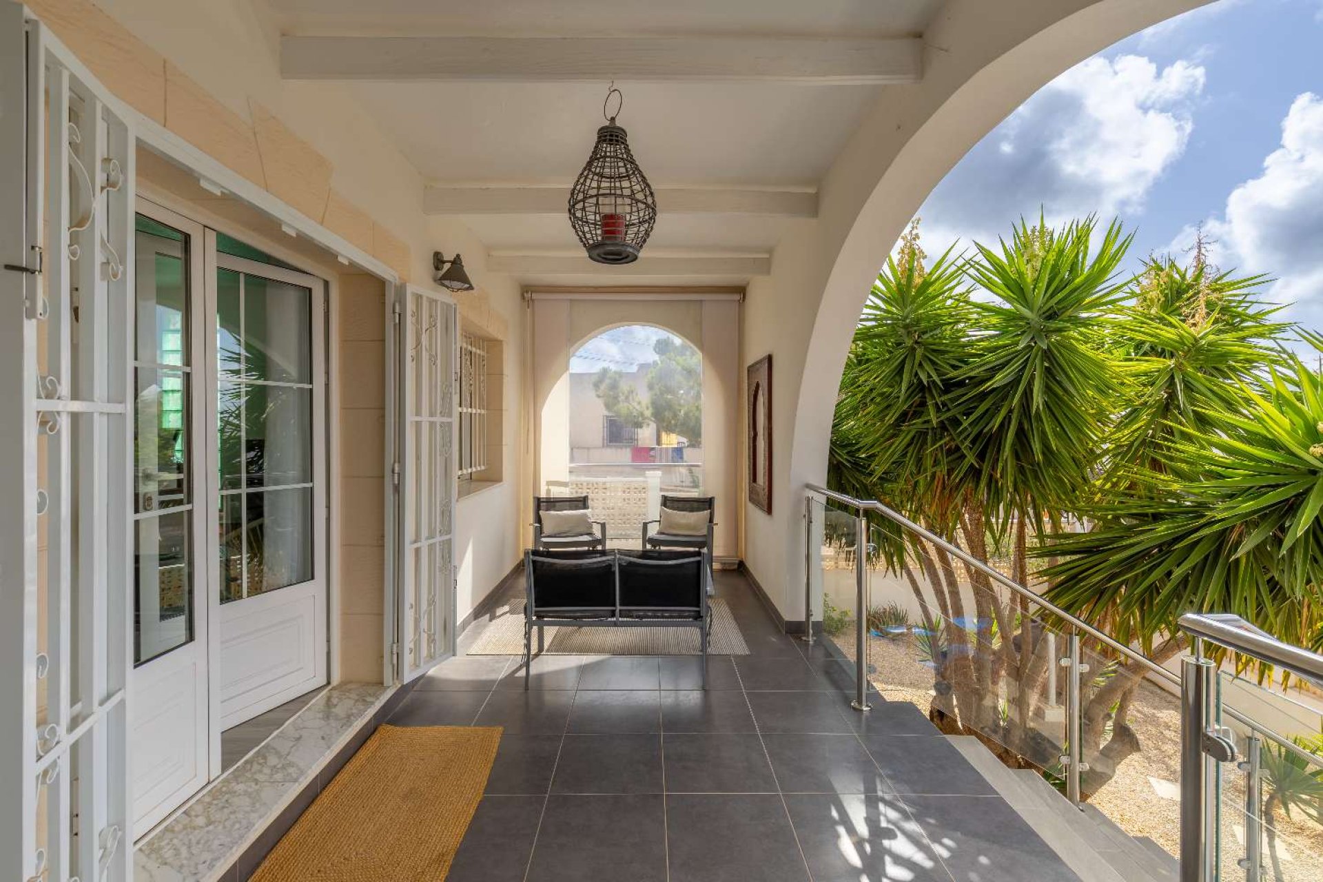 Återförsäljning - Villa -
Orihuela