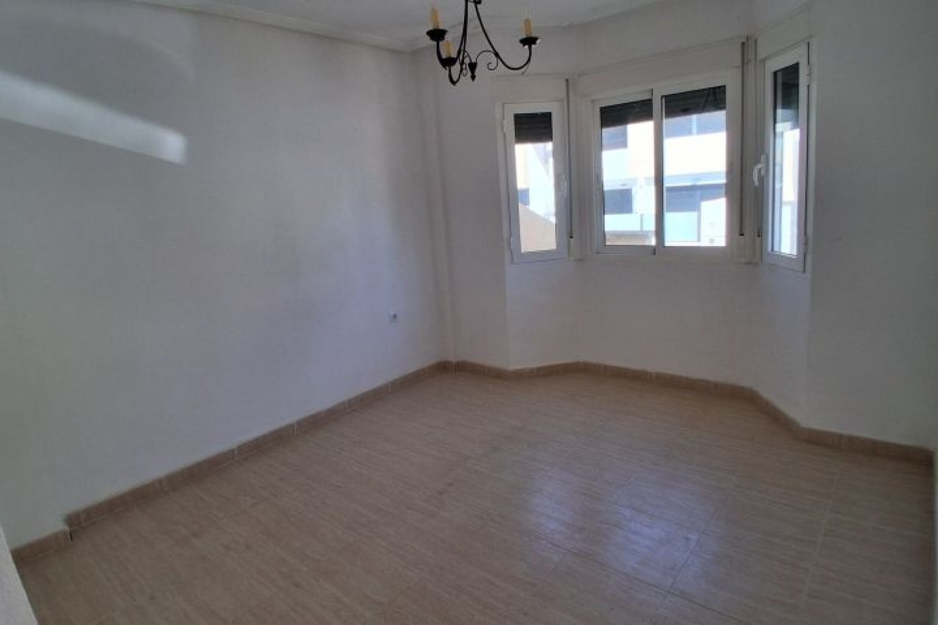 Återförsäljning - Villa -
Orihuela