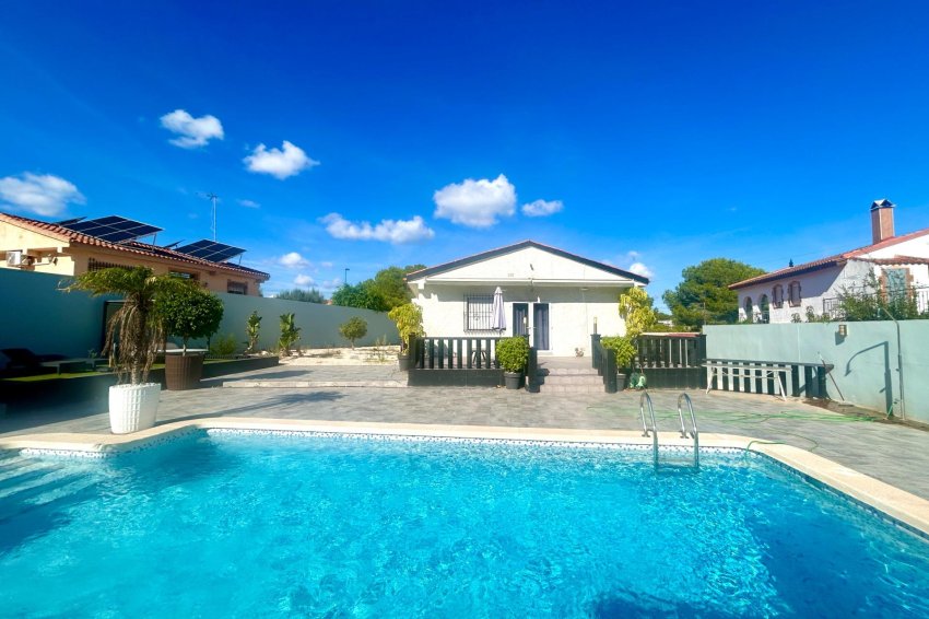 Återförsäljning - Villa -
Pilar de la Horadada - Pinar de Campoverde