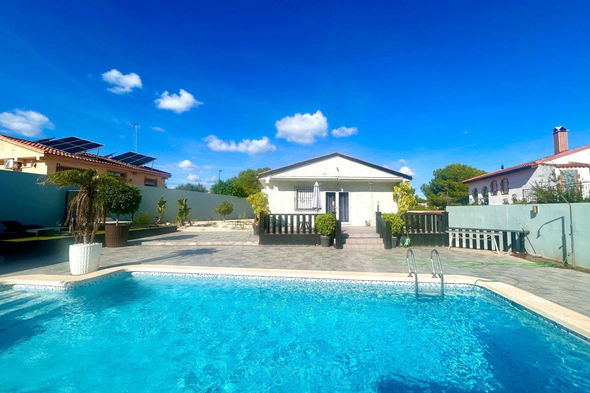 Återförsäljning - Villa -
Pilar de la Horadada - Pinar de Campoverde