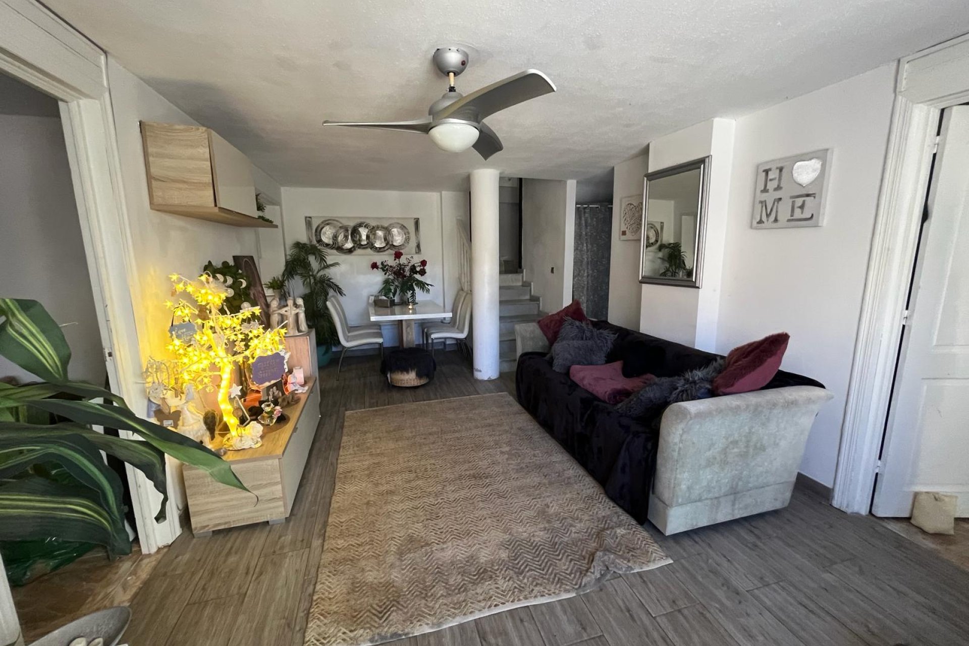 Återförsäljning - Villa -
Playa Flamenca - Orihuela Costa