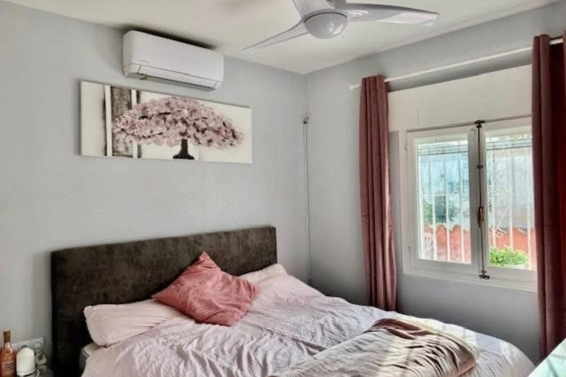 Återförsäljning - Villa -
Playa Flamenca