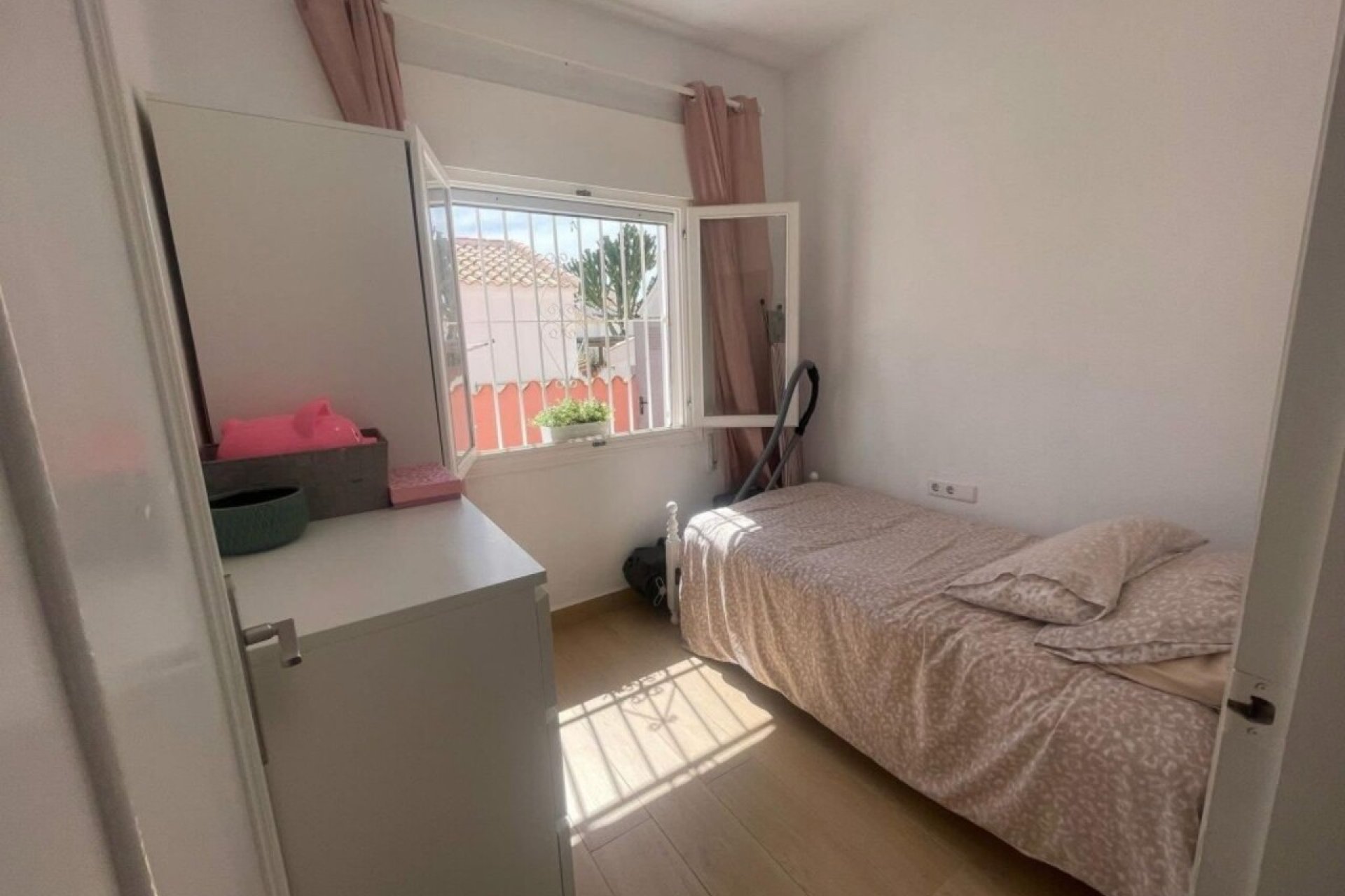 Återförsäljning - Villa -
Playa Flamenca