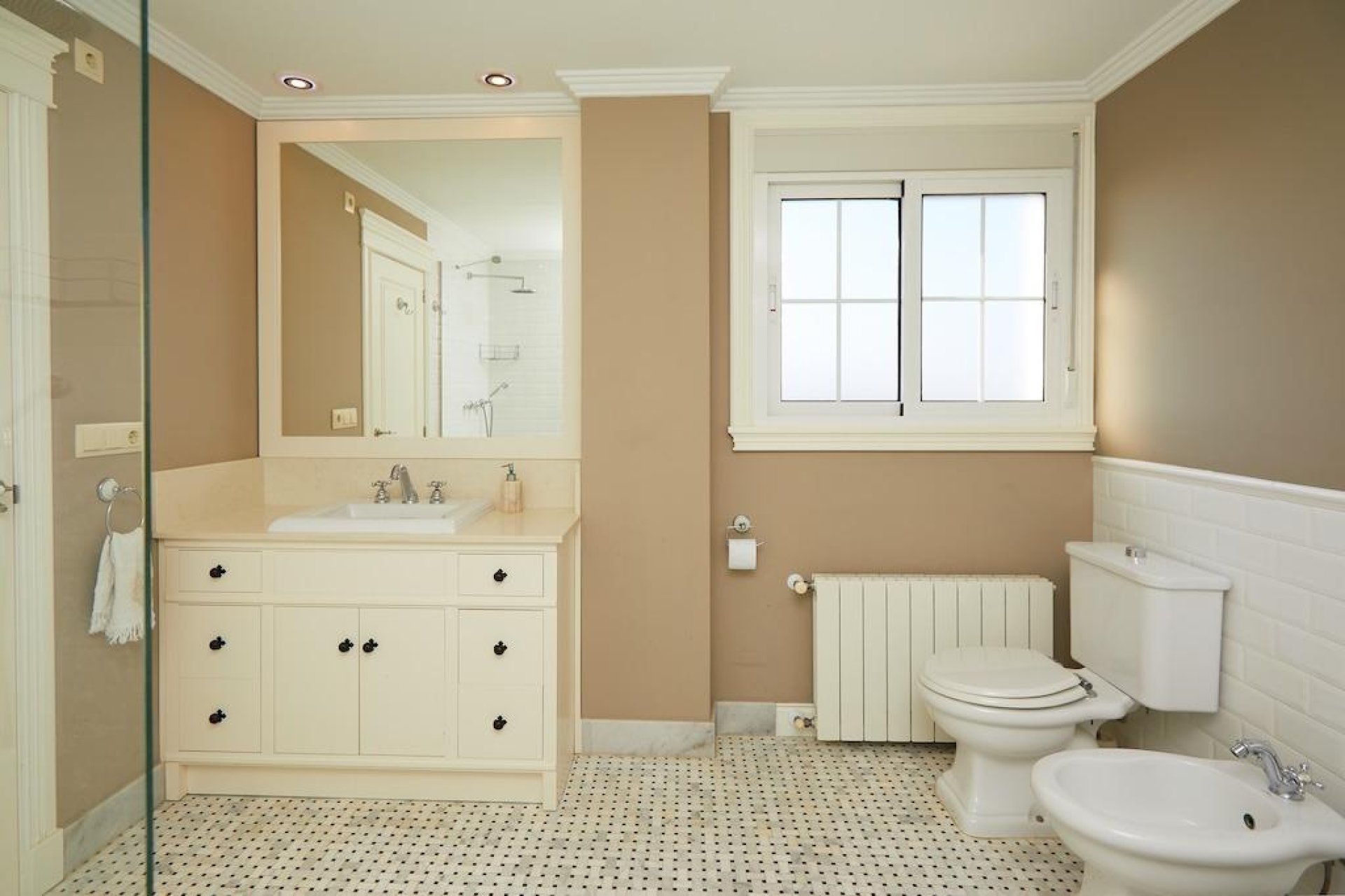 Återförsäljning - Villa -
Rojales - Centro de la Ciudad Quesada