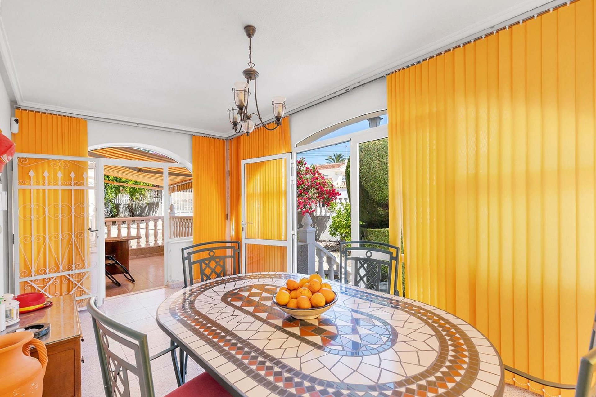 Återförsäljning - Villa -
Rojales - Centro de la Ciudad Quesada