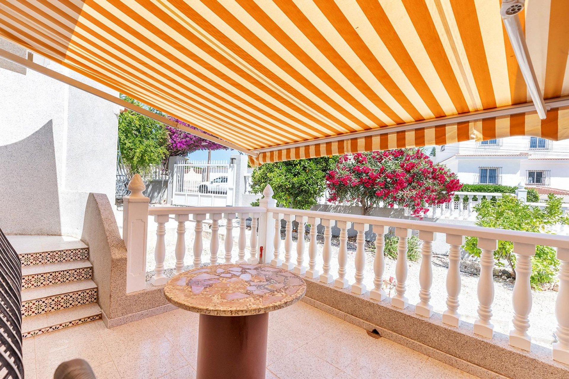 Återförsäljning - Villa -
Rojales - Centro de la Ciudad Quesada