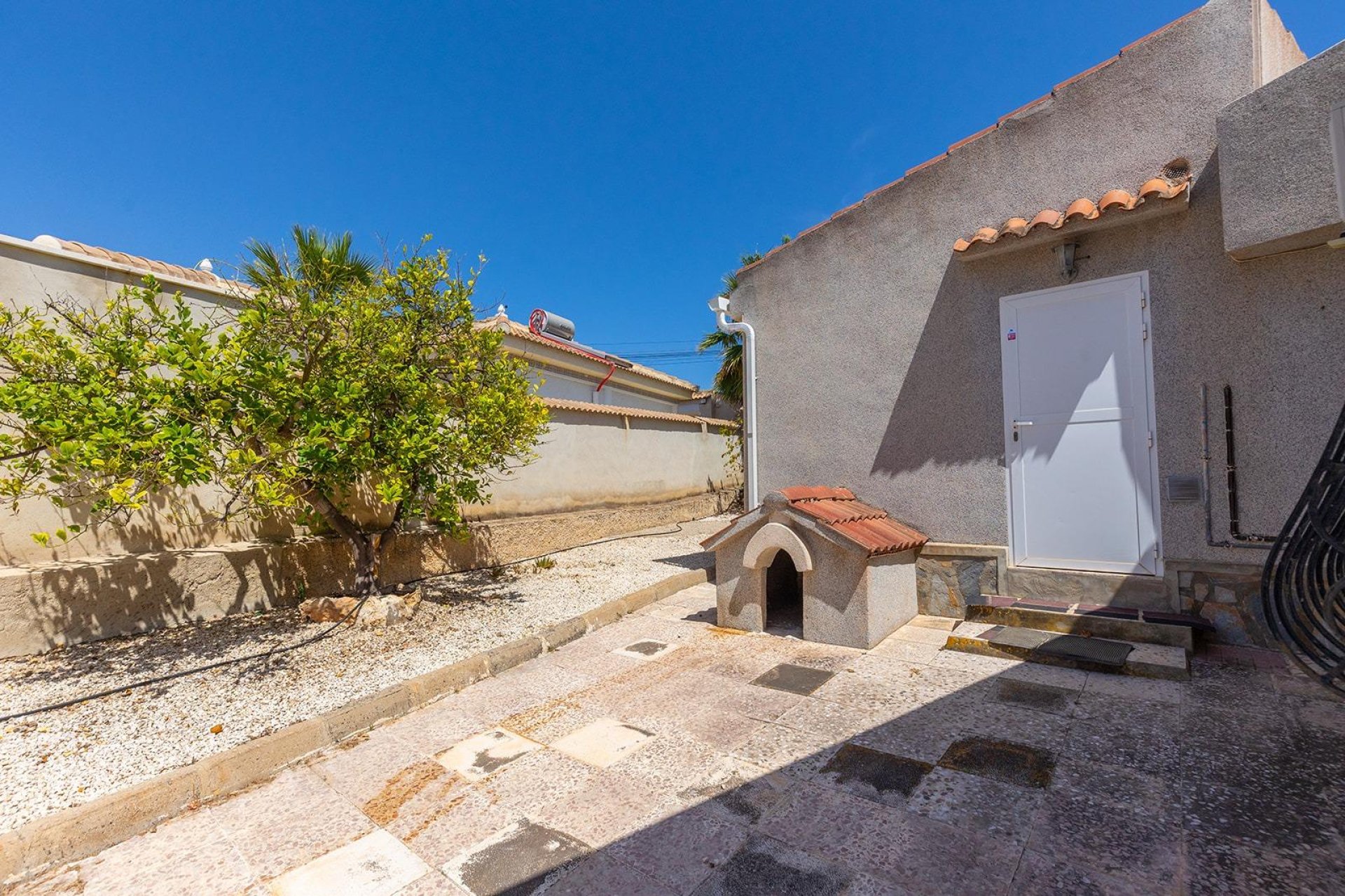 Återförsäljning - Villa -
Rojales - Centro de la Ciudad Quesada