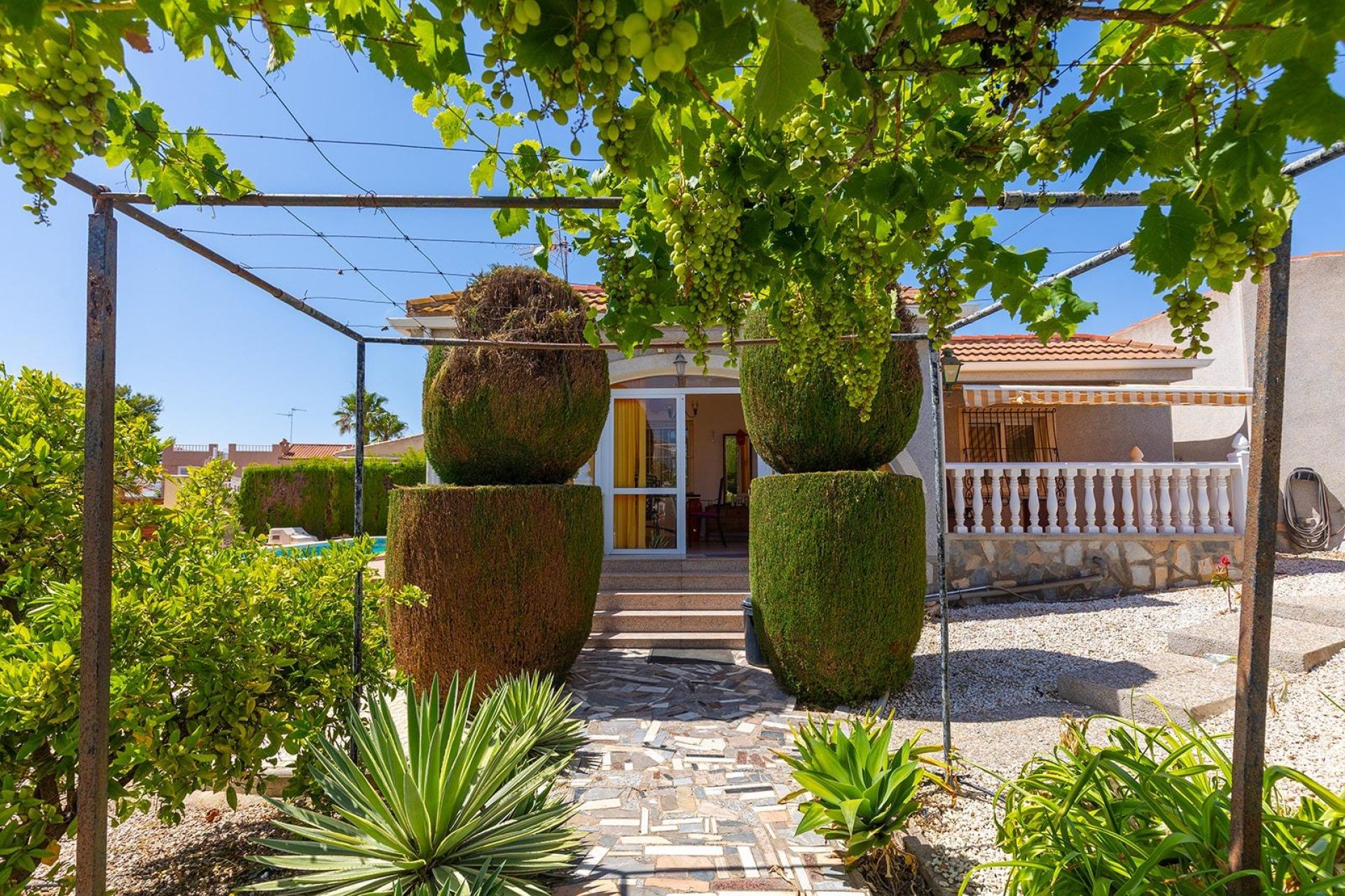 Återförsäljning - Villa -
Rojales - Centro de la Ciudad Quesada