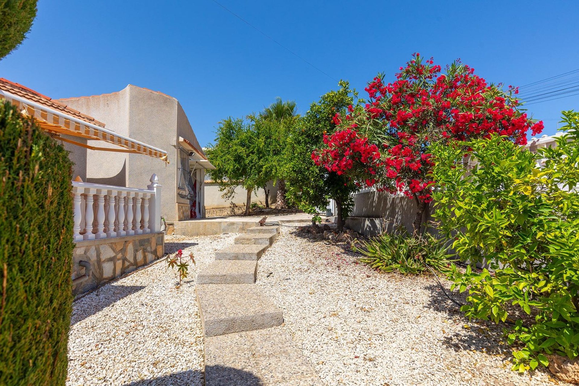 Återförsäljning - Villa -
Rojales - Centro de la Ciudad Quesada