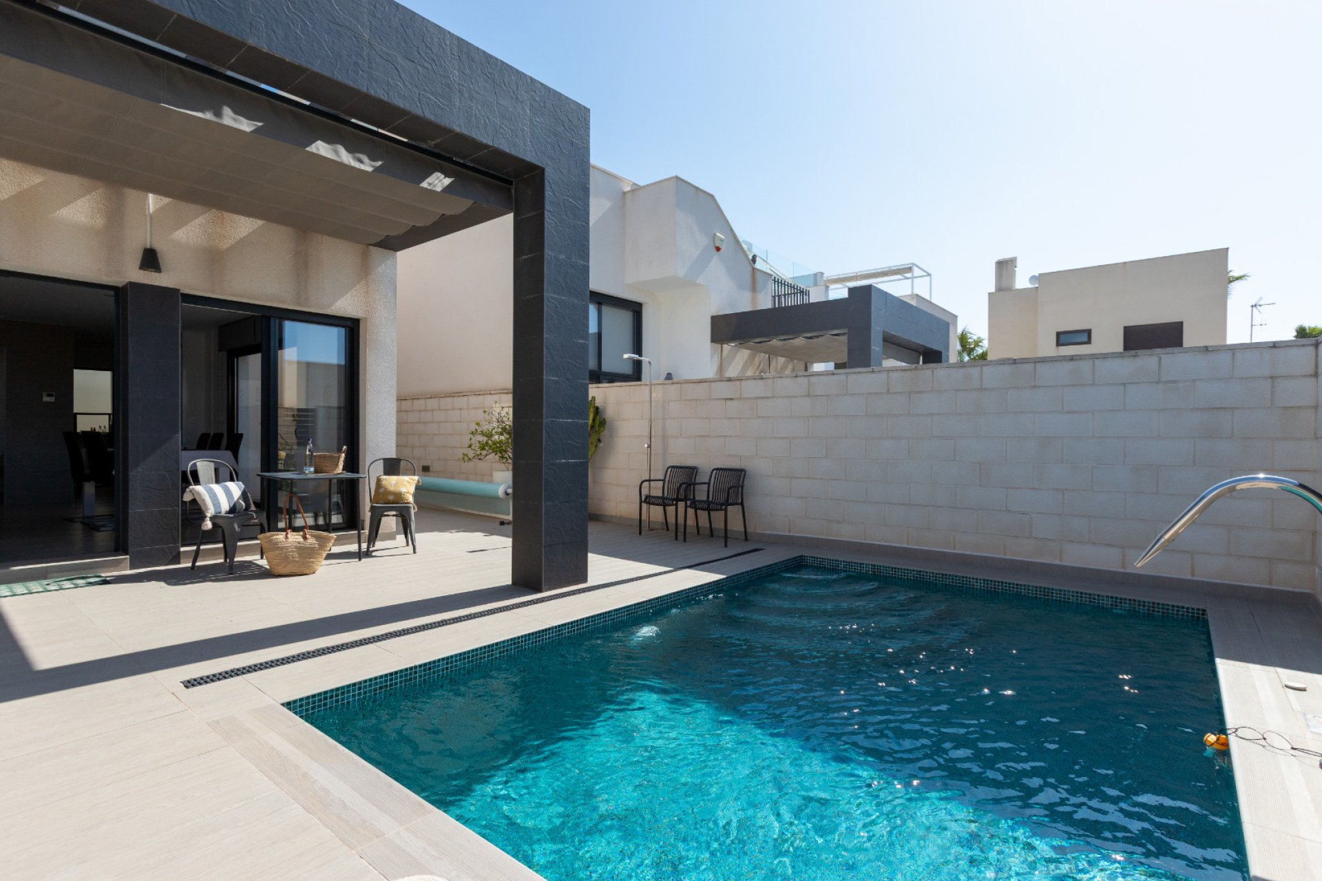 Återförsäljning - Villa -
Rojales - Ciudad Quesada