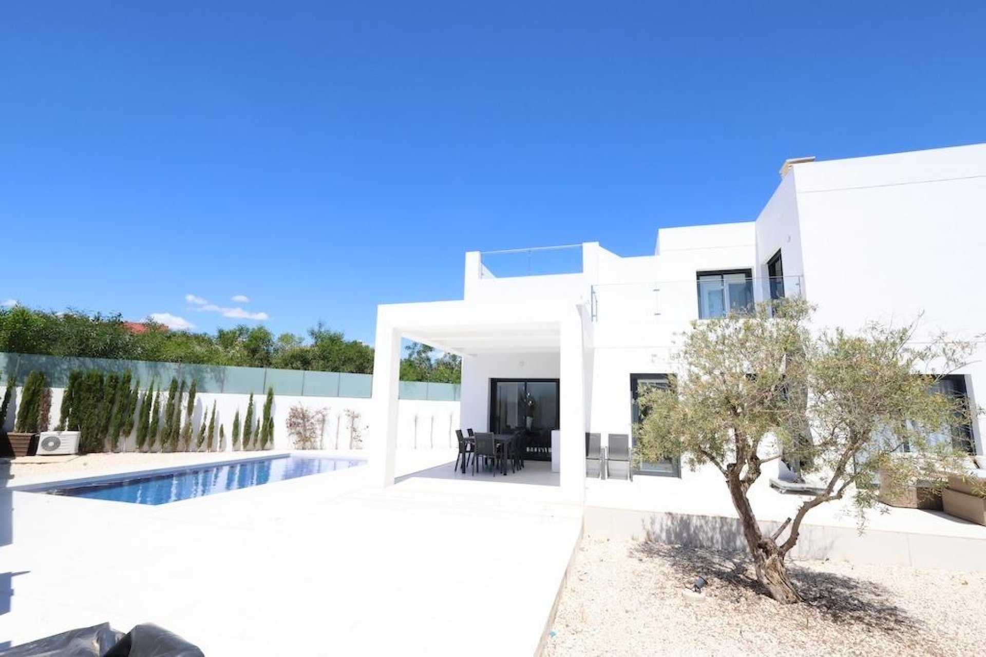 Återförsäljning - Villa -
Rojales - Ciudad Quesada