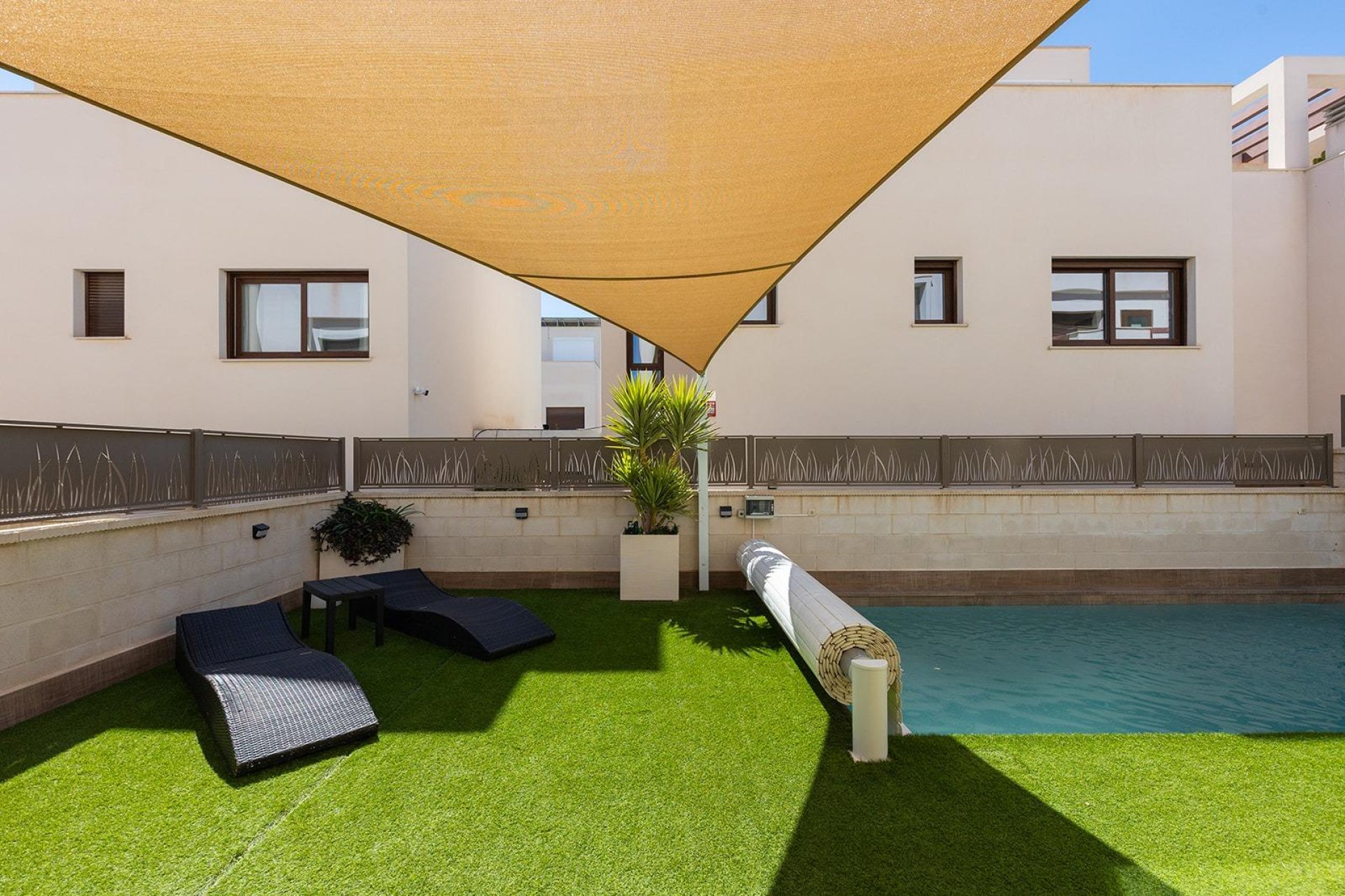 Återförsäljning - Villa -
Rojales - Pueblo bravo