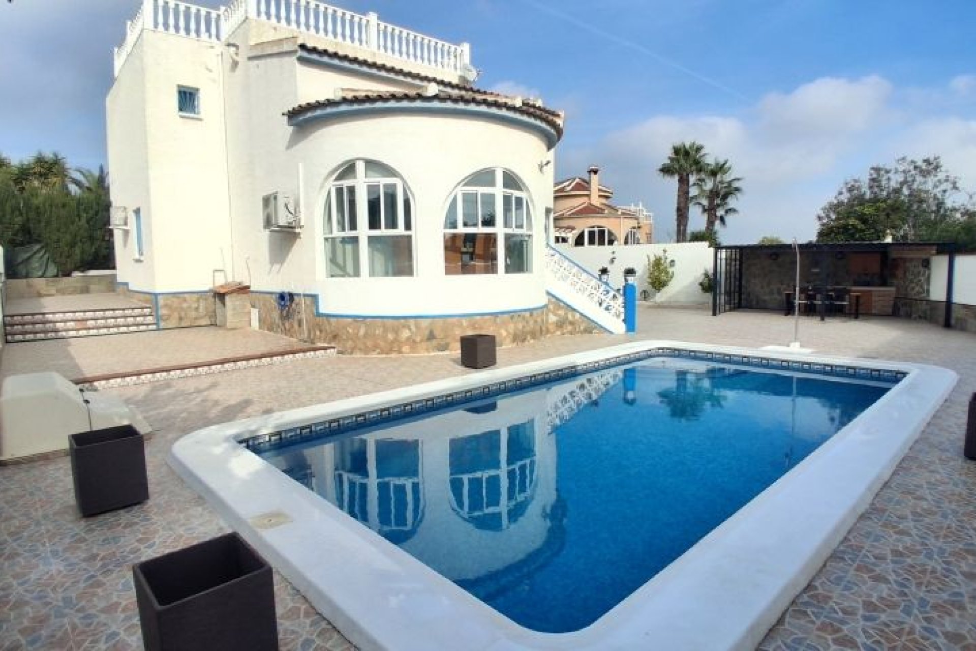 Återförsäljning - Villa -
Rojales