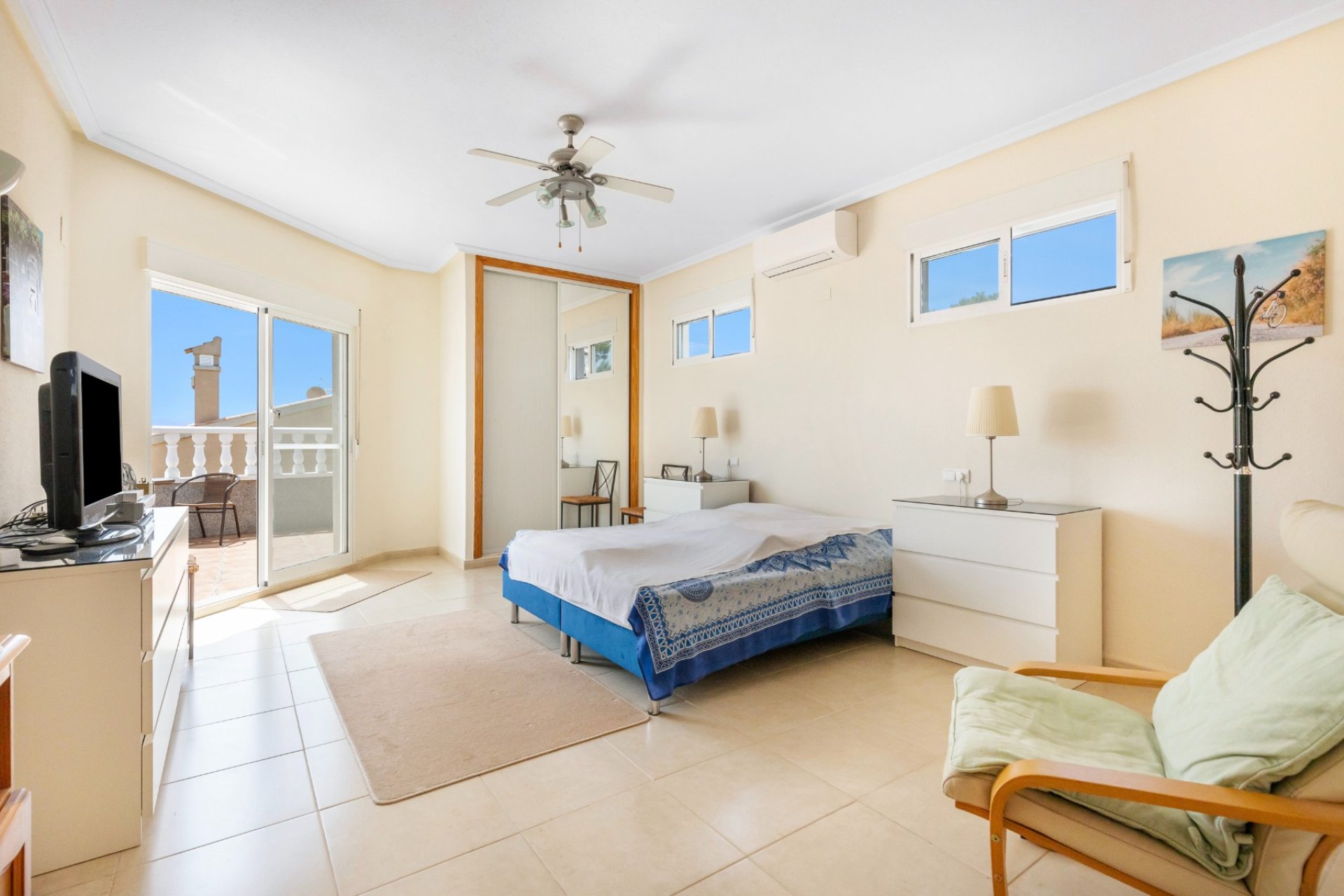 Återförsäljning - Villa -
San Fulgencio - La Marina