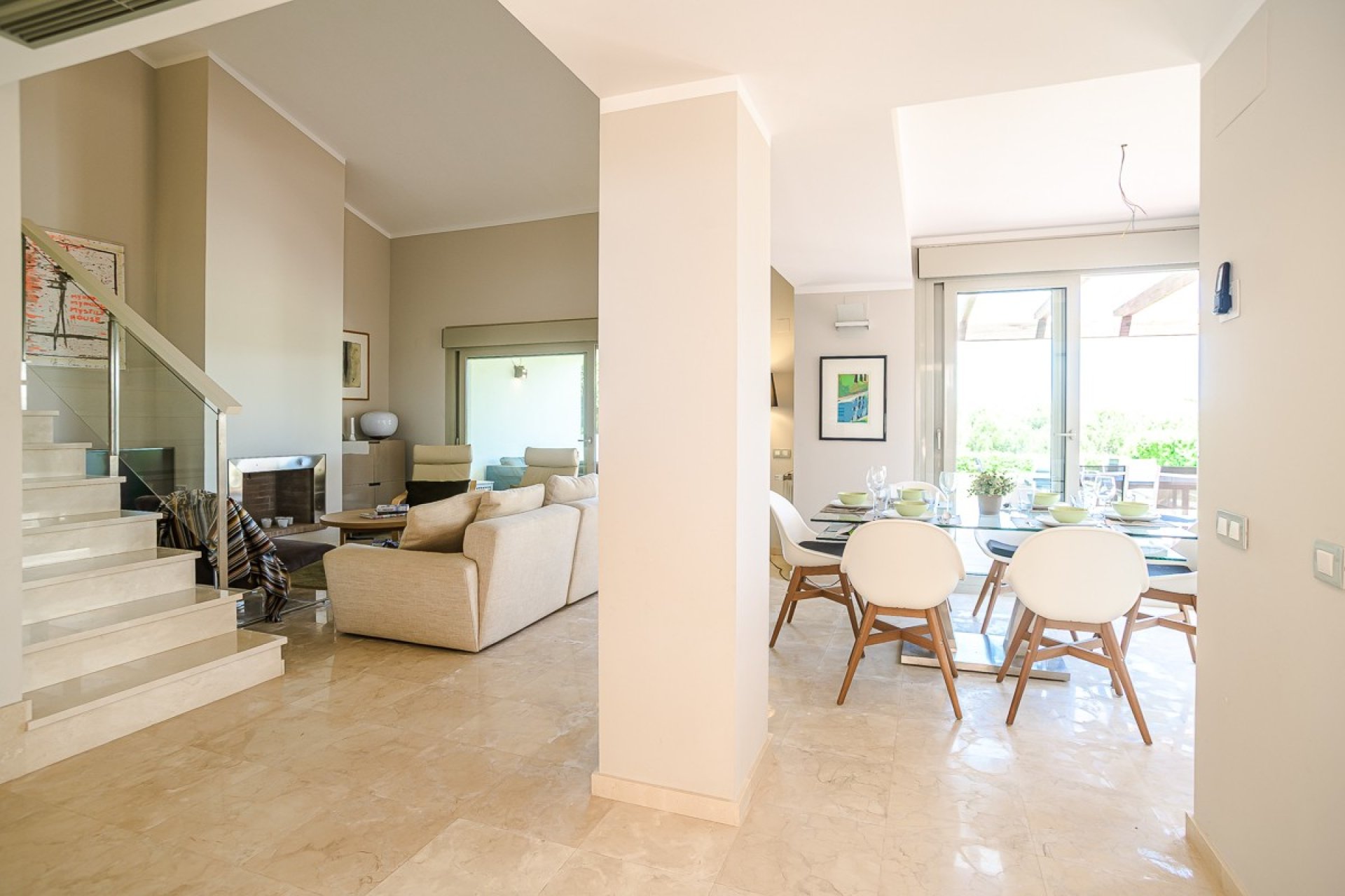 Återförsäljning - Villa -
San Miguel - Las Colinas Golf