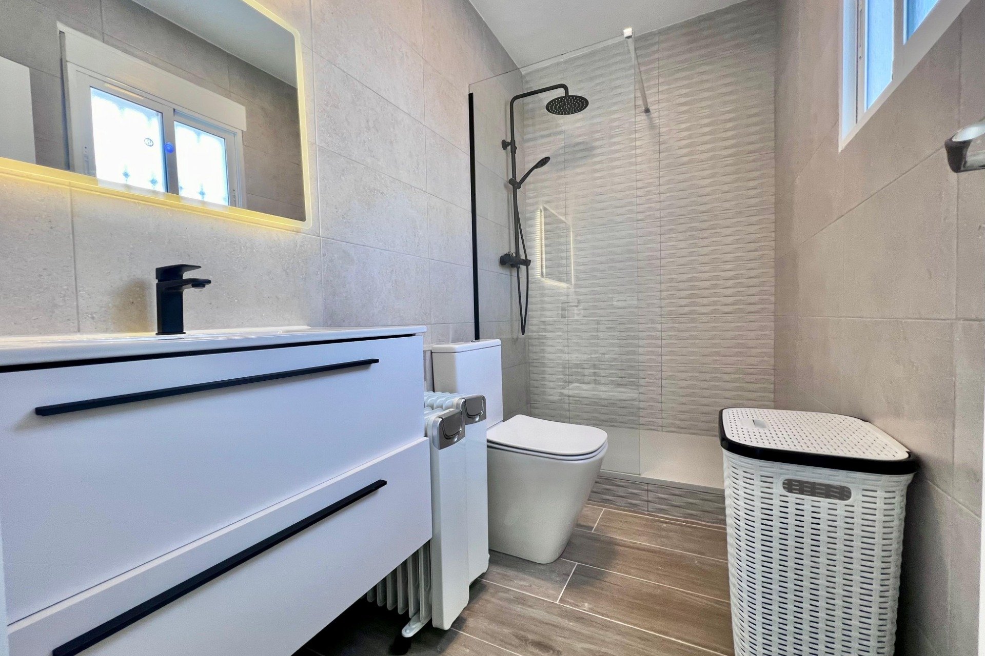 Återförsäljning - Villa -
San Miguel - Las filipinas