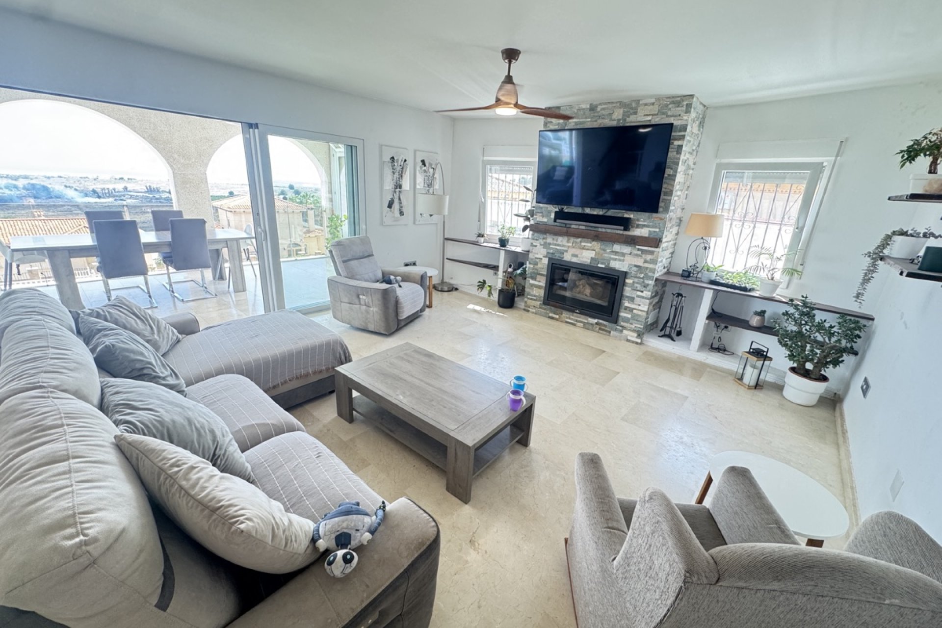 Återförsäljning - Villa -
San Miguel - San Miguel de Salinas