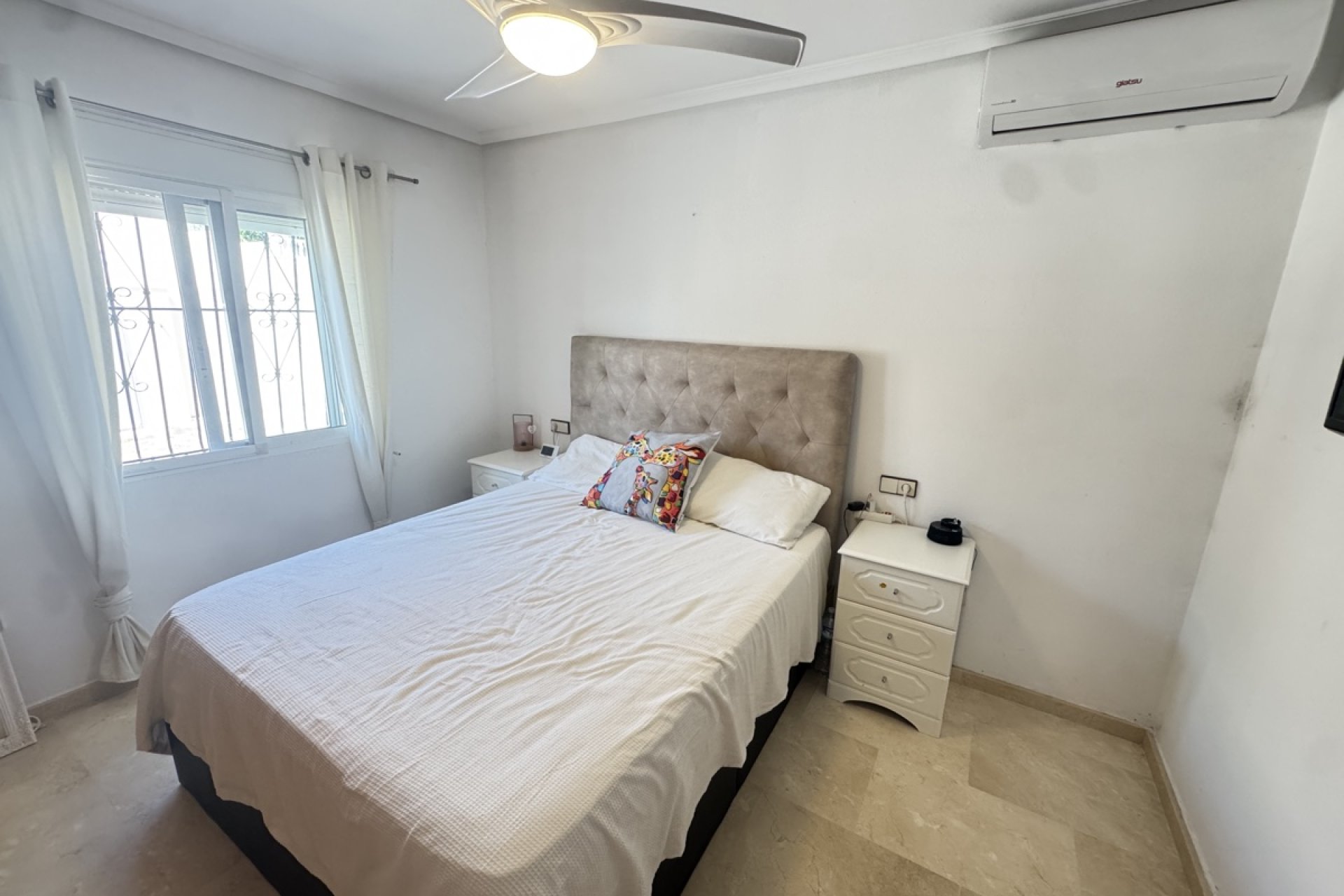 Återförsäljning - Villa -
San Miguel - San Miguel de Salinas