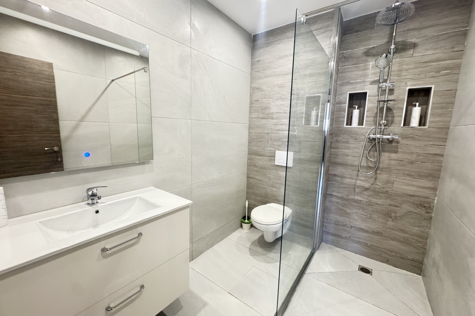 Återförsäljning - Villa -
San Miguel - San Miguel de Salinas