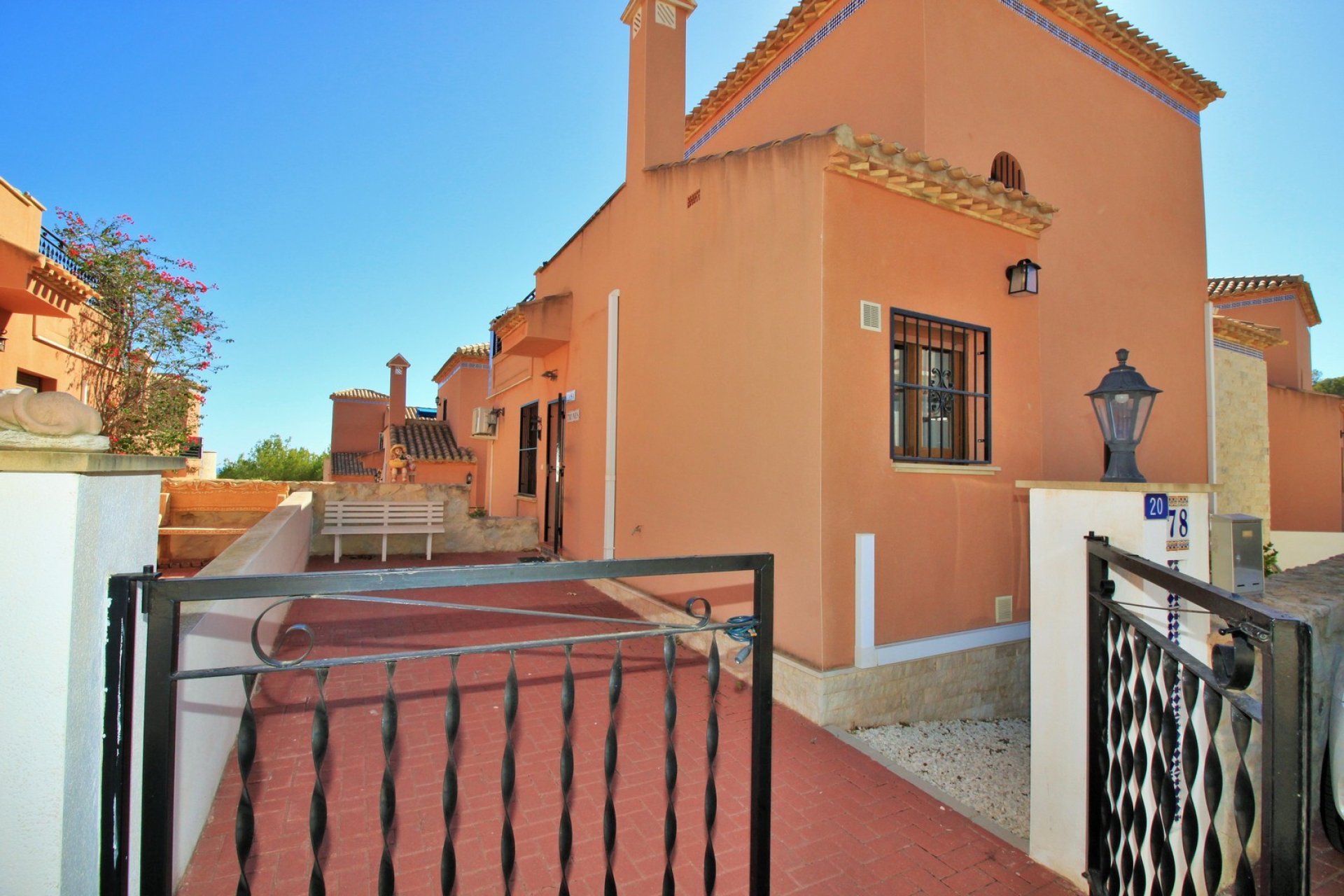 Återförsäljning - Villa -
San Miguel - San Miguel de Salinas