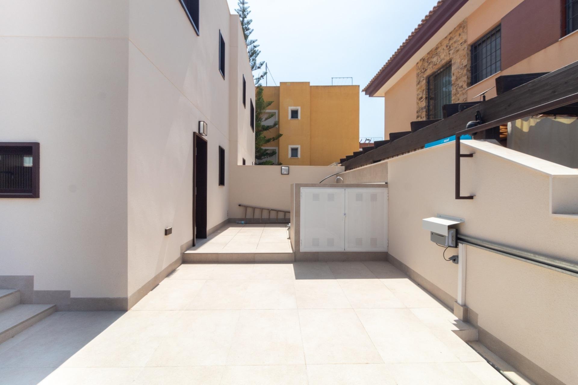 Återförsäljning - Villa -
Santiago de la Ribera - Playa de santiago de la ribera