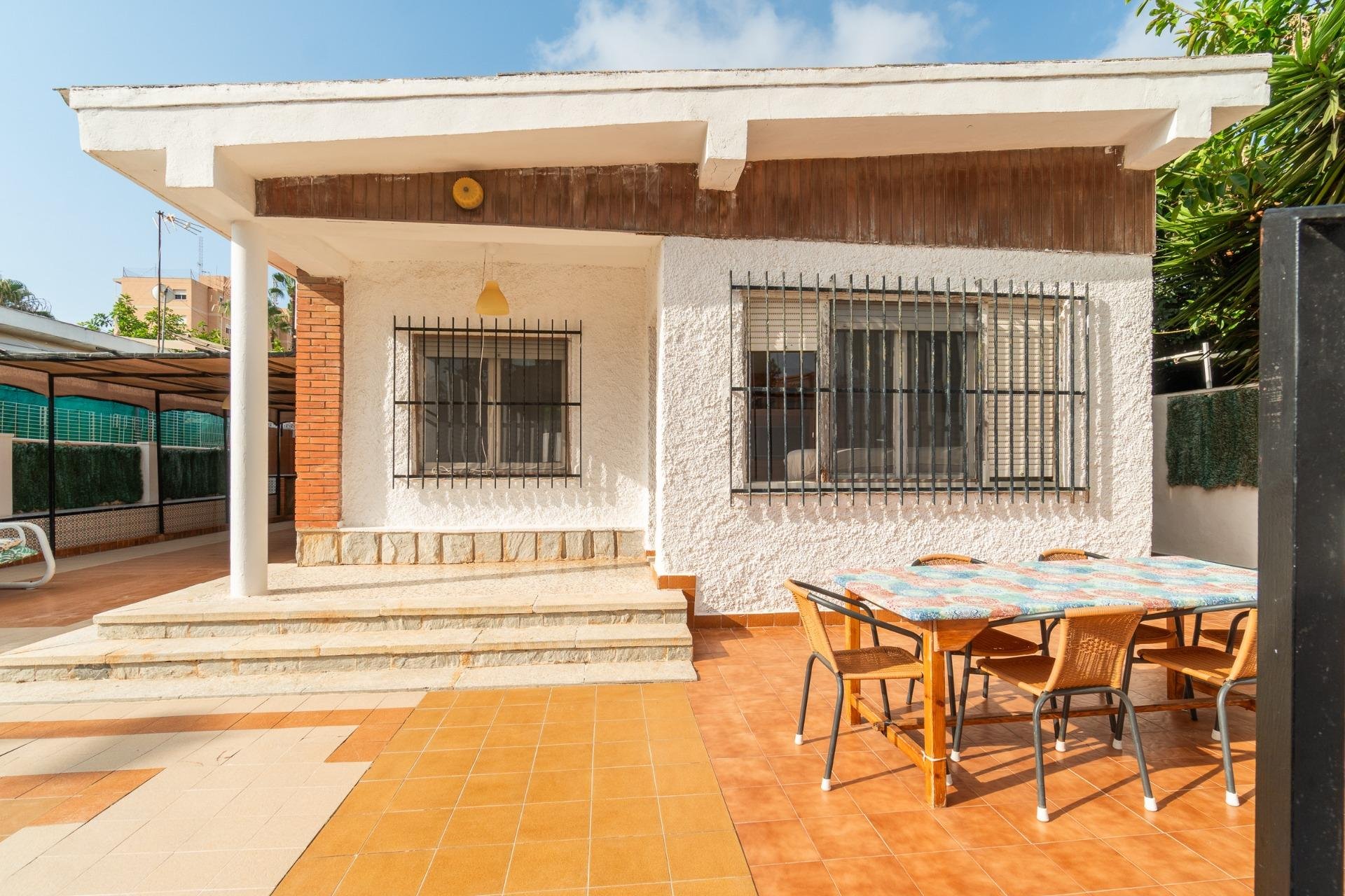 Återförsäljning - Villa -
Torrevieja - Aguas nuevas 1