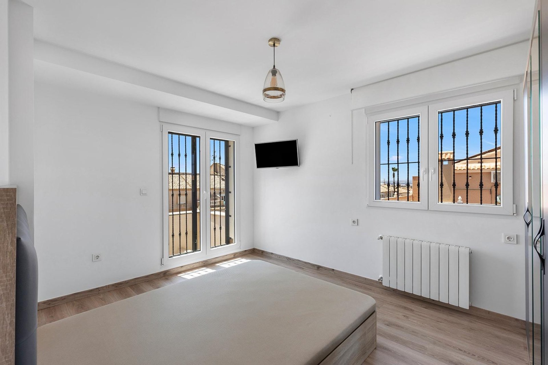 Återförsäljning - Villa -
Torrevieja - Aguas Nuevas