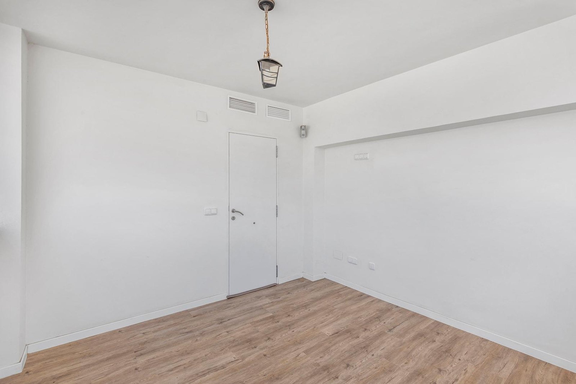 Återförsäljning - Villa -
Torrevieja - Aguas Nuevas