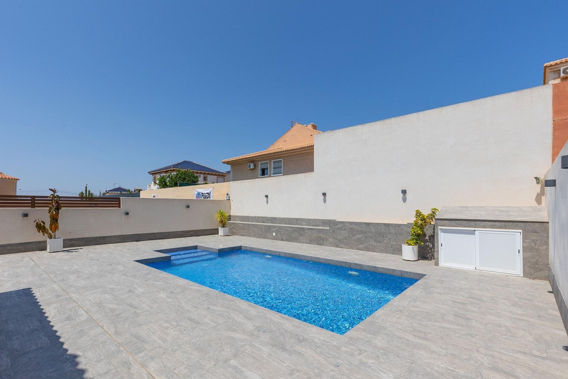 Återförsäljning - Villa -
Torrevieja - Aguas Nuevas