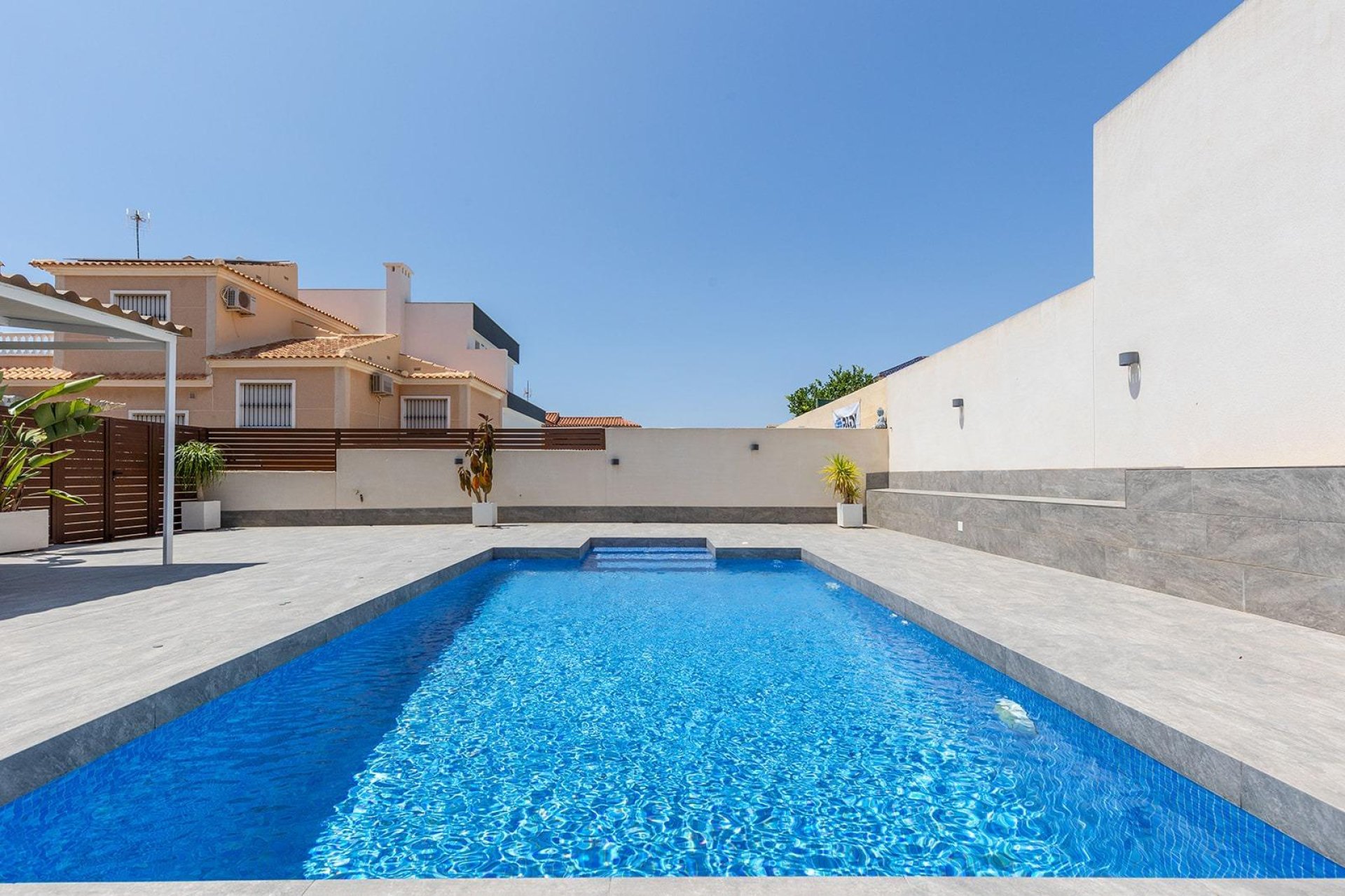 Återförsäljning - Villa -
Torrevieja - Aguas Nuevas