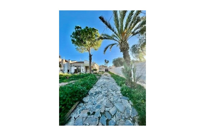 Återförsäljning - Villa -
Torrevieja - Aguas Nuevas